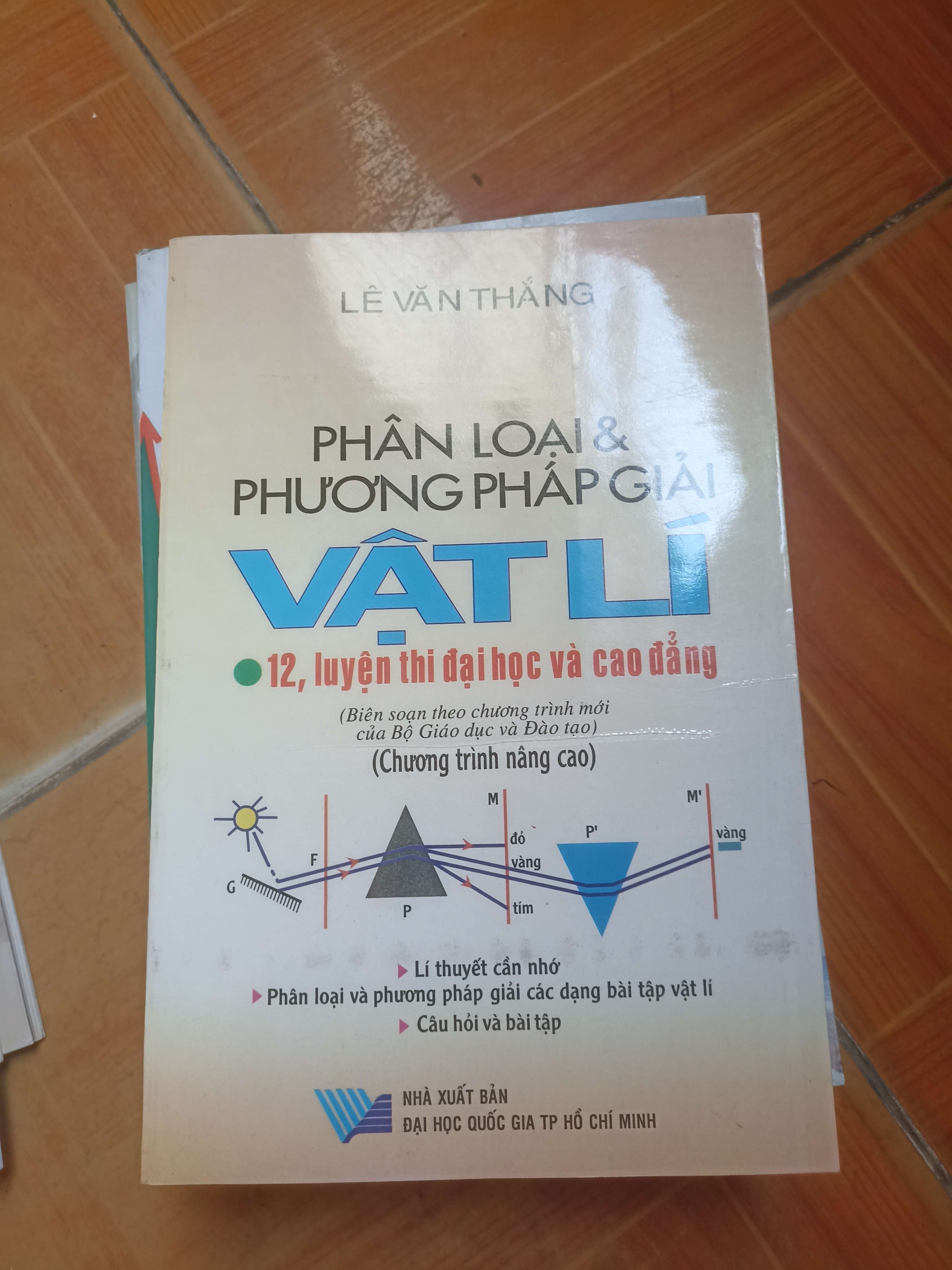 Phân loại và phương pháp giải vật lý 12, luyện thi đại học và cao đẳng - Lê Văn Thắng 2009 (Sách giáo khoa - giáo trình) VAVO-AK5ST2