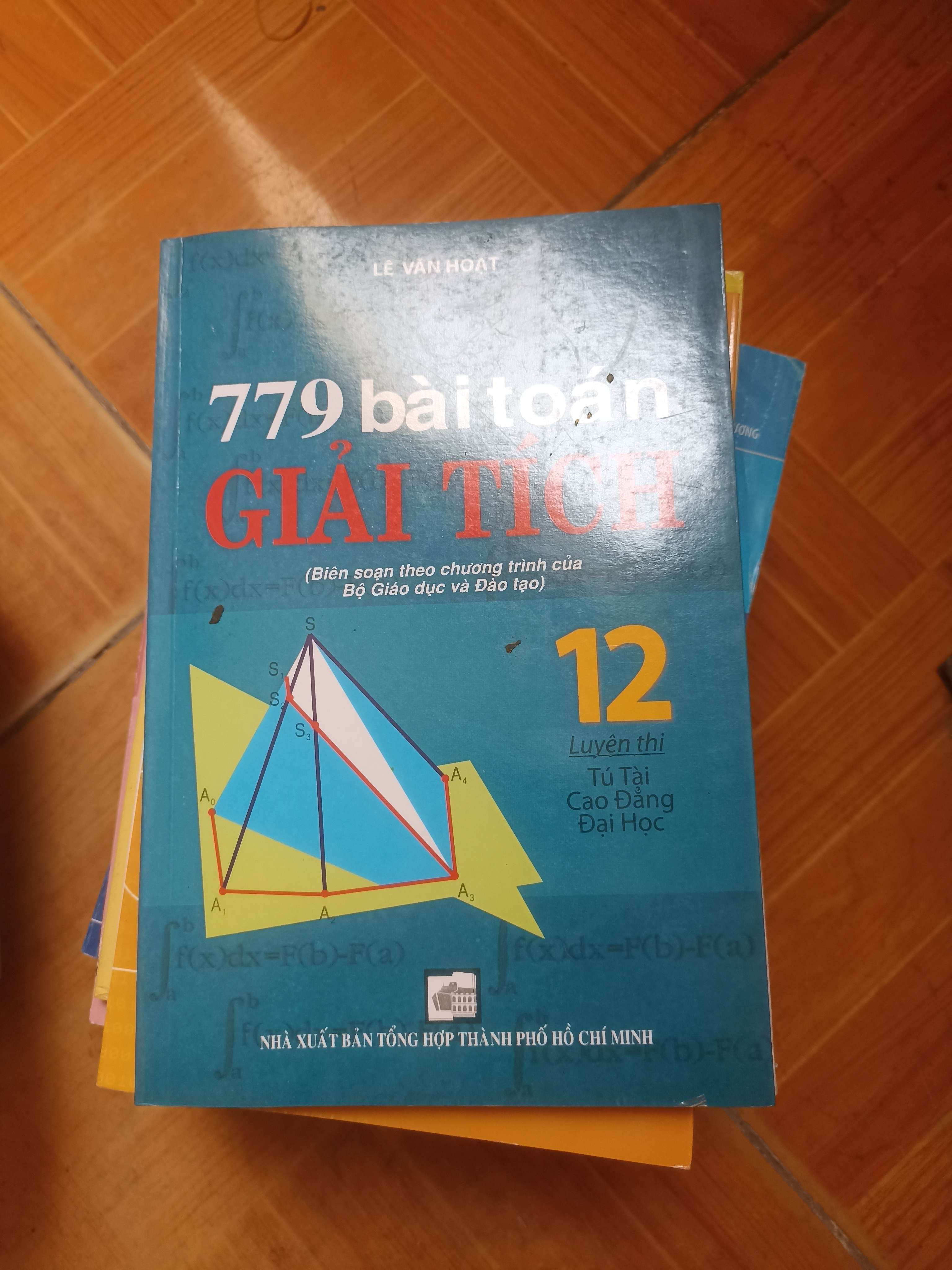 779 bài toán giải tích 12 - Lê Văn Hoạt 2010 (Sách giáo khoa - giáo trình) VAVO-AK5ST1