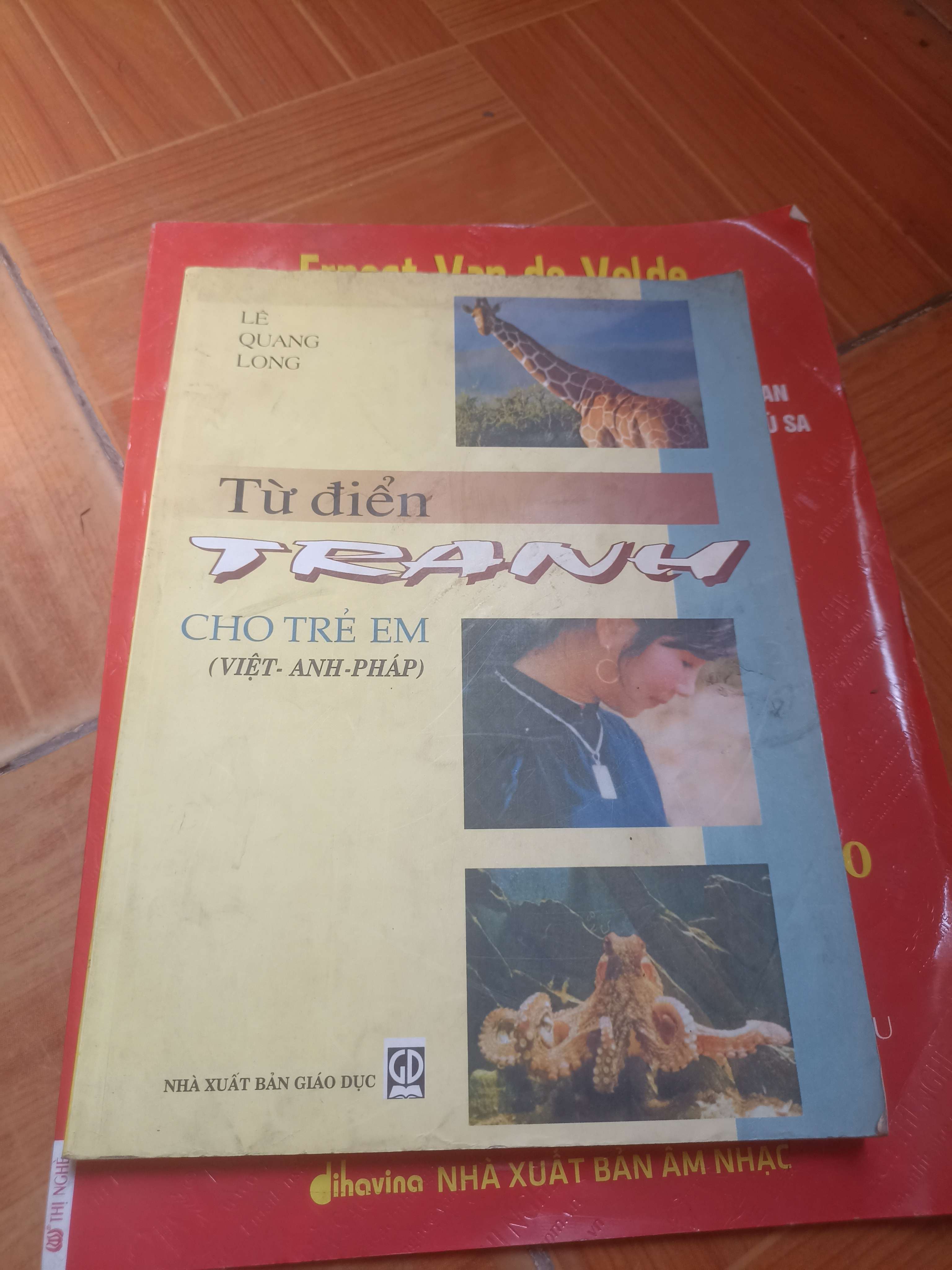 Từ điển tranh cho trẻ em - Lê Quang Long 2004 (Sách thiếu nhi) VAVO-A1T4