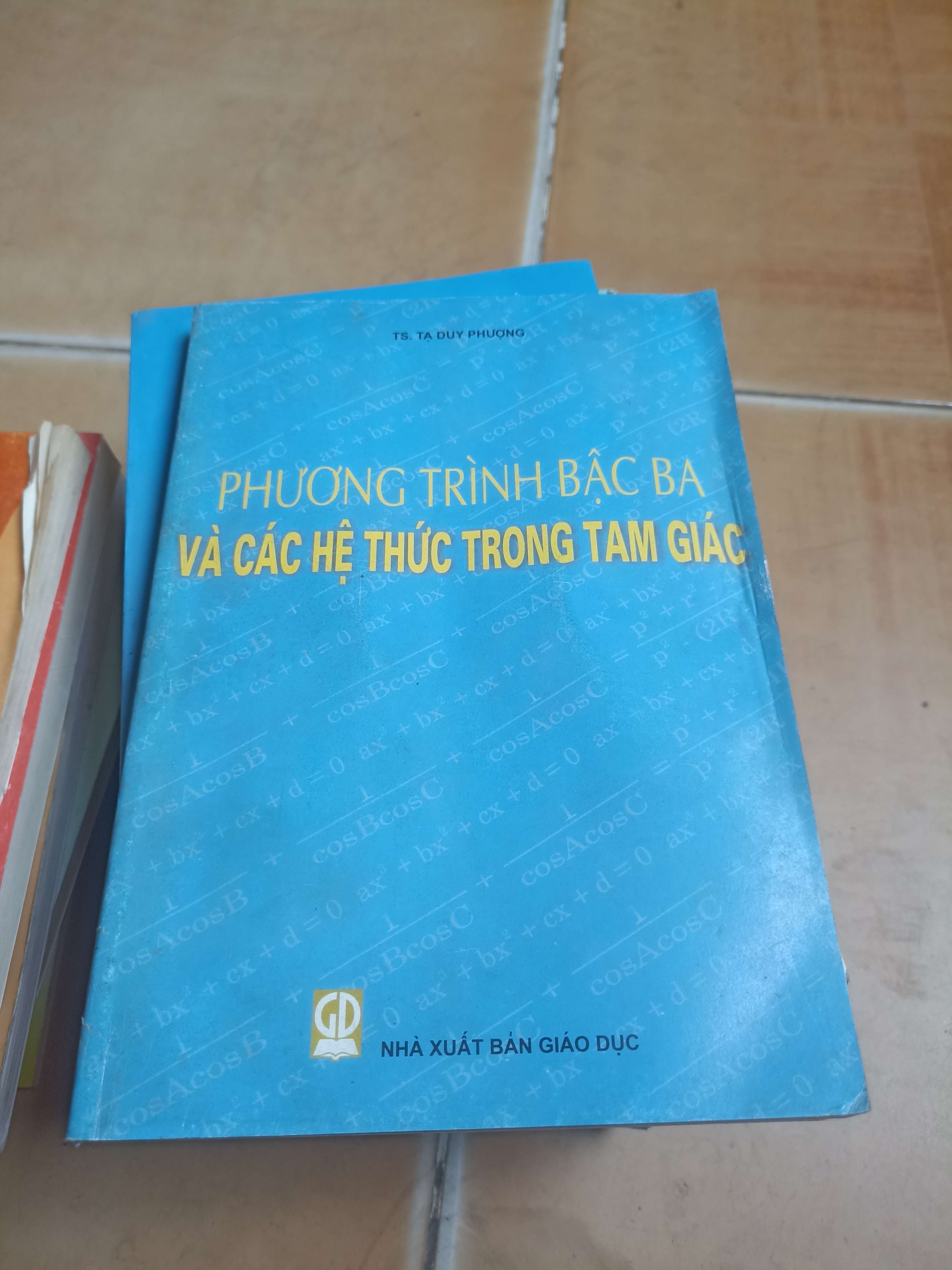 Phương trình bậc ba và các hệ thức trong tam giác - Tạ Duy Phong 2006 (Sách giáo khoa - giáo trình) VAVO-A1T2