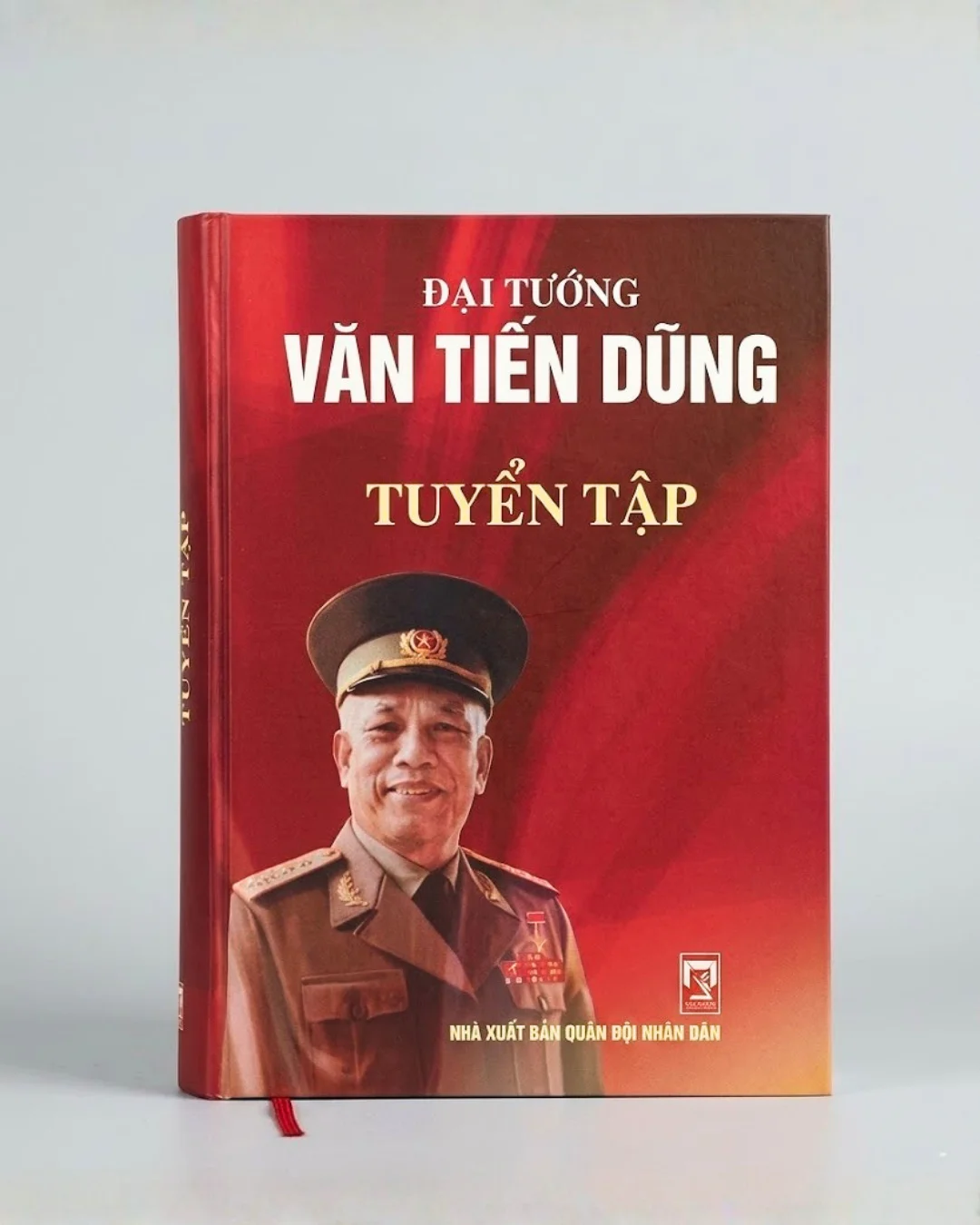 Đại tướng Văn Tiến Dũng tuyển tập (Bìa cứng) (Lịch sử Việt Nam) VAVO