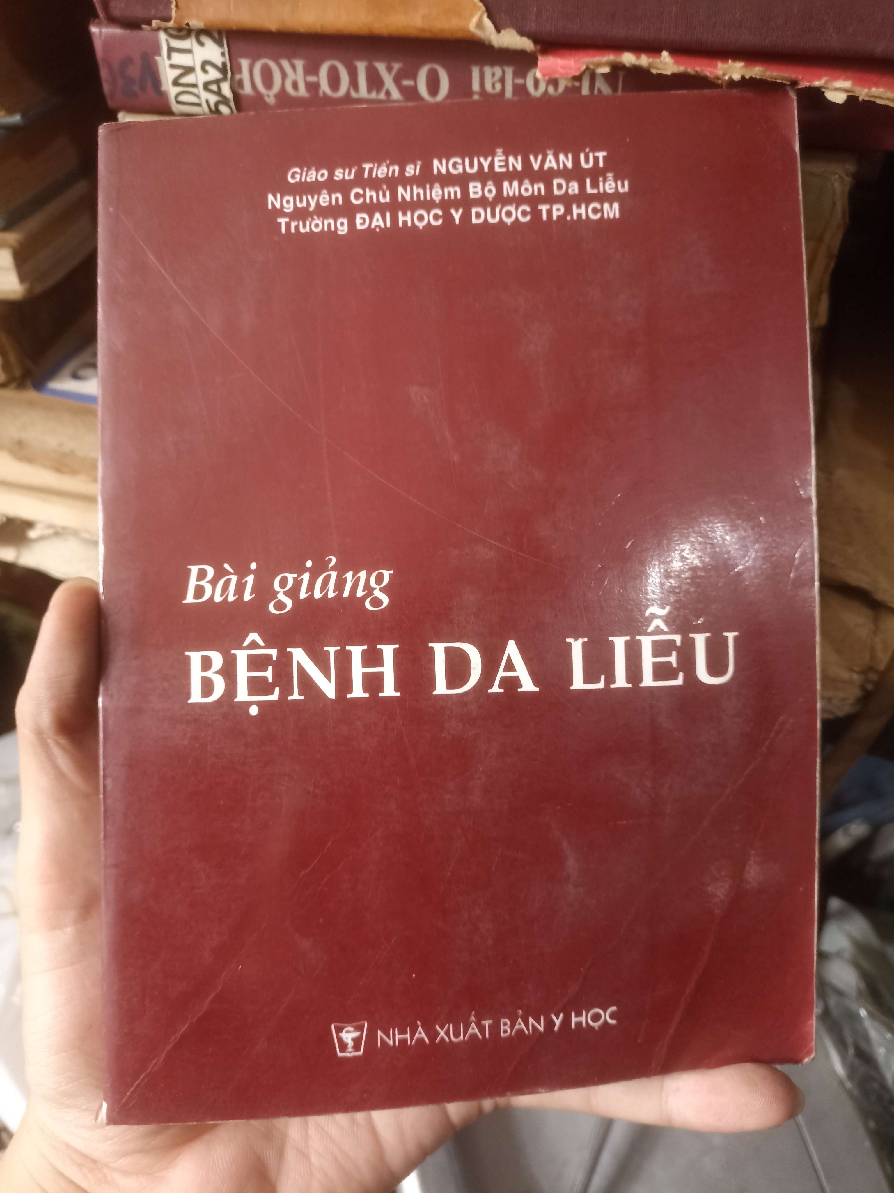 Bài Giảng Bệnh Da Liễu - GS.TS Nguyễn Văn Út (Sách Y học - Sức khỏe - Thể thao) KSX