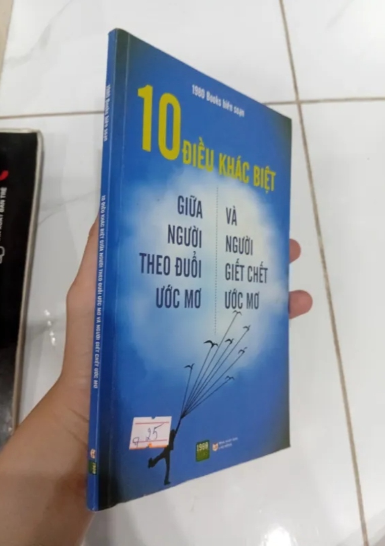 Sách 10 điều khác biệt giữ người theo đuổi ước mơ Và Người Giết Chết Uớc Mơ (Sách kỹ năng) TKB