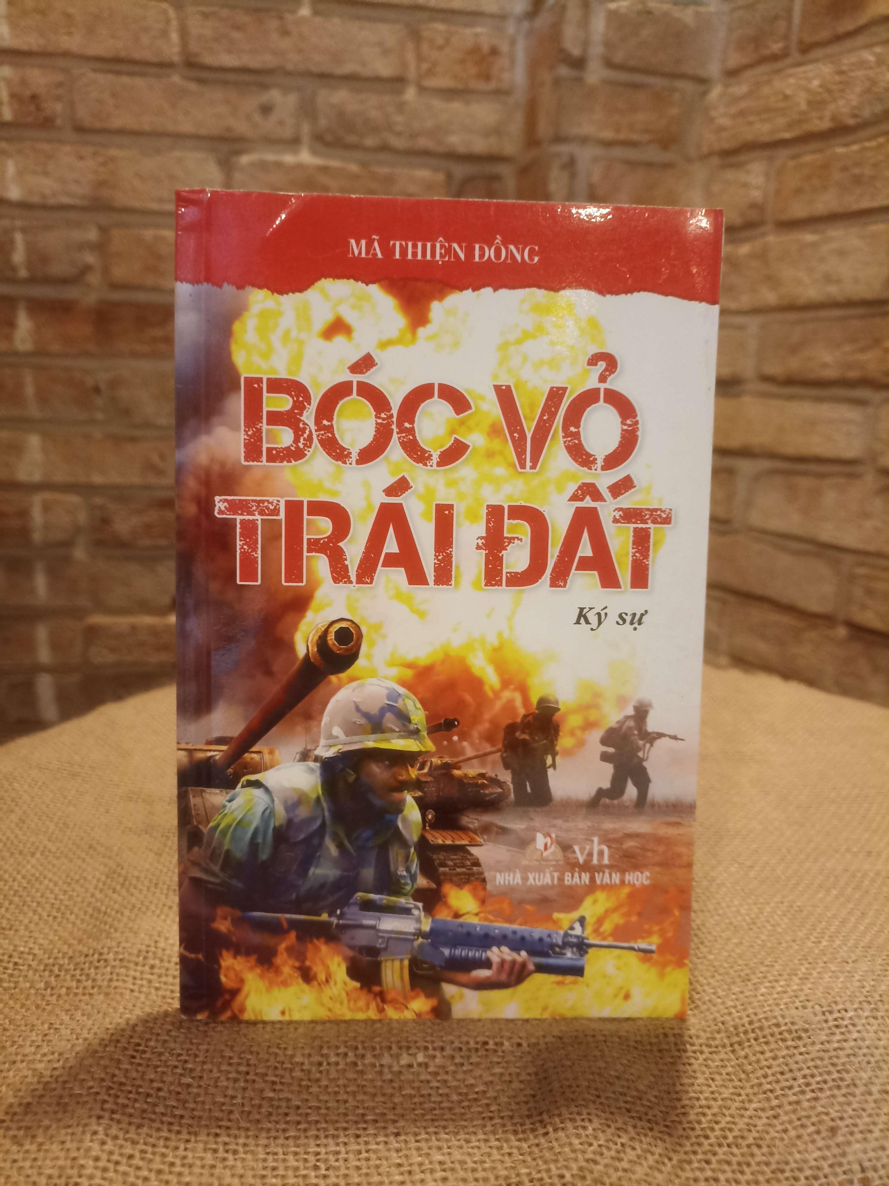 Bóc vỏ trái đất - Mã Thiện Đồng Mới 90% (Sách văn học) VAVO