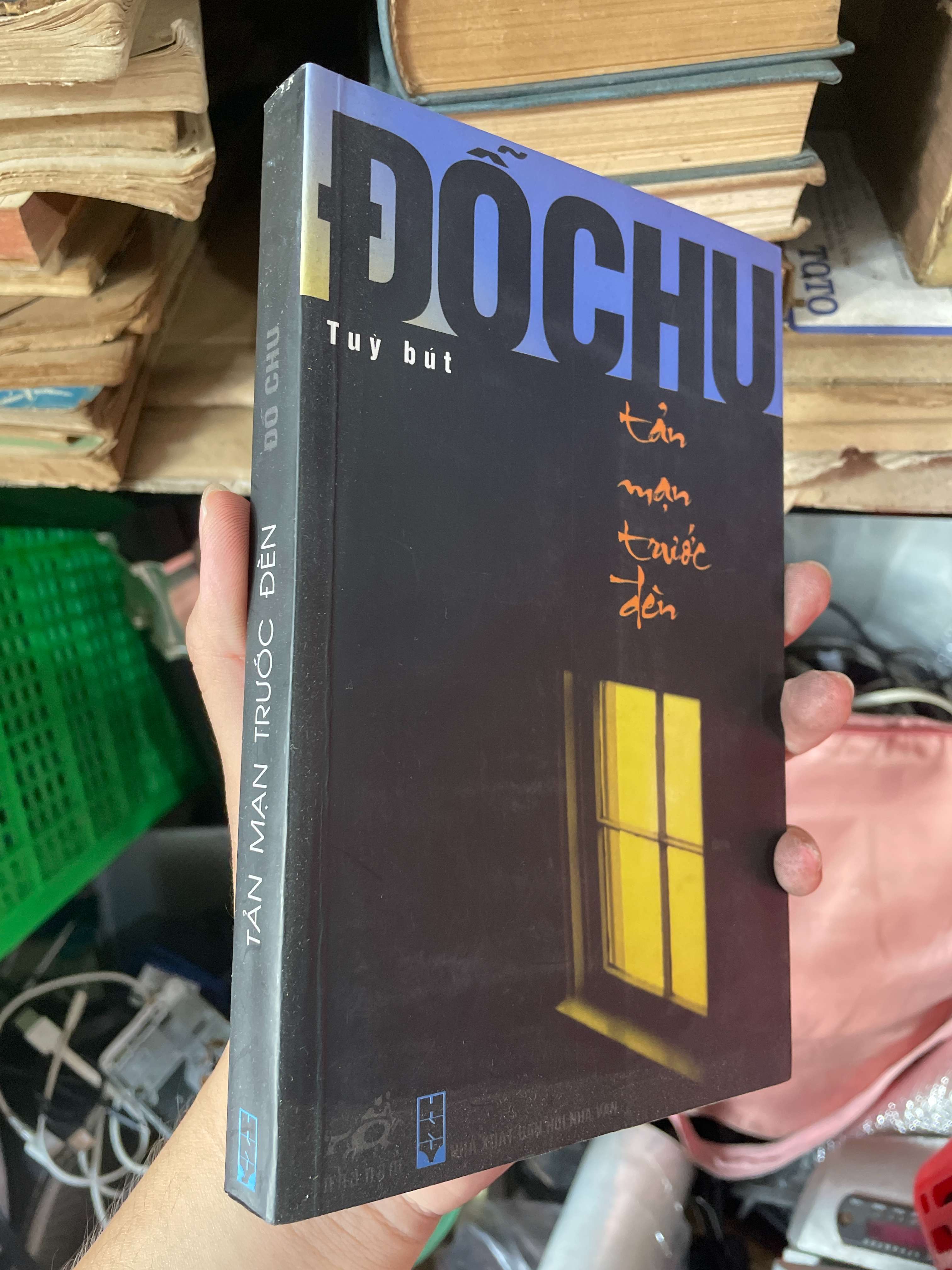 Tản Mạn Trước Đèn - Đỗ Chu (Sách văn học) KSX