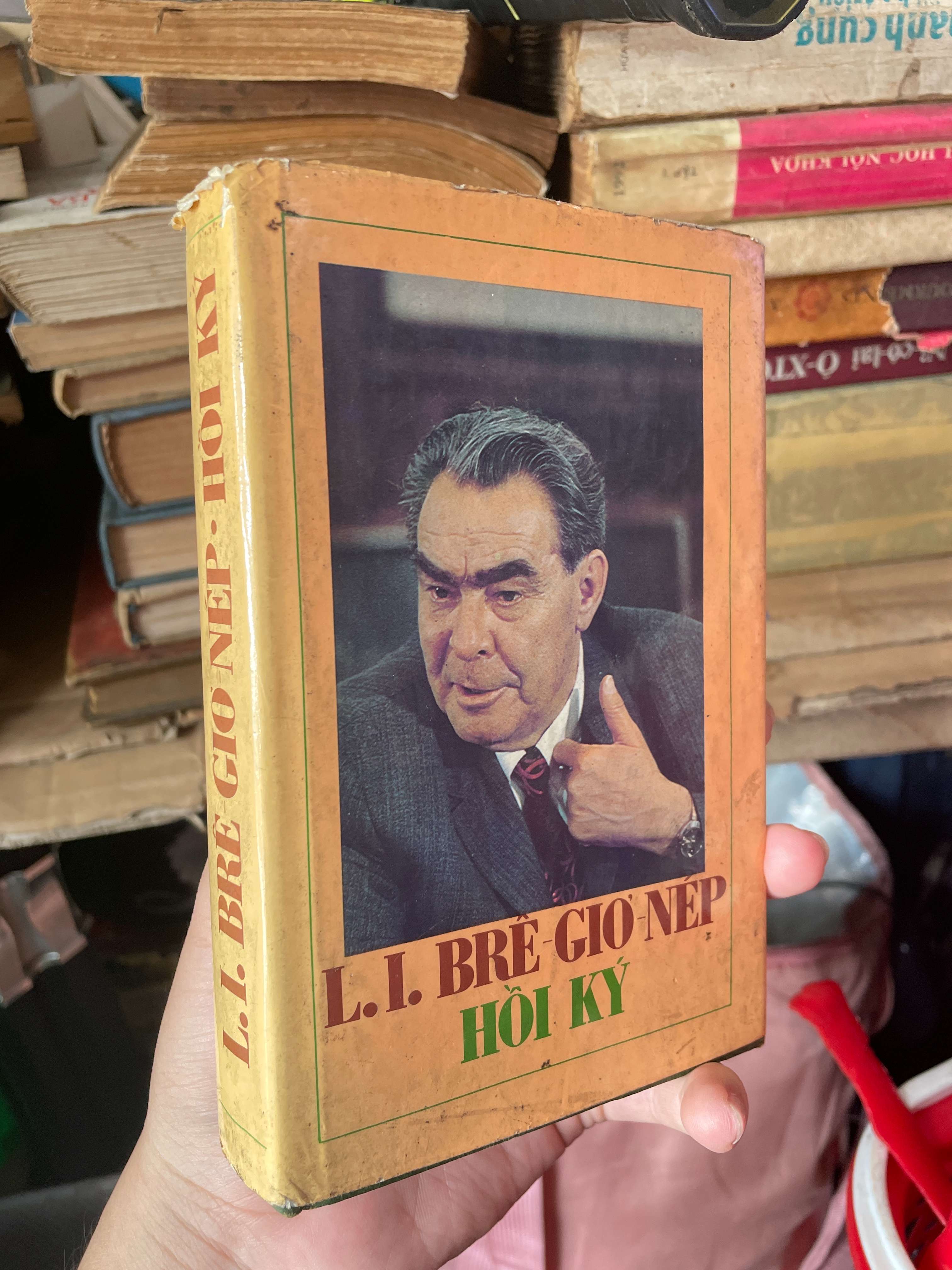 Hồi Ký L.I.Brê-Giơ-Nép (Sách văn học) KSX