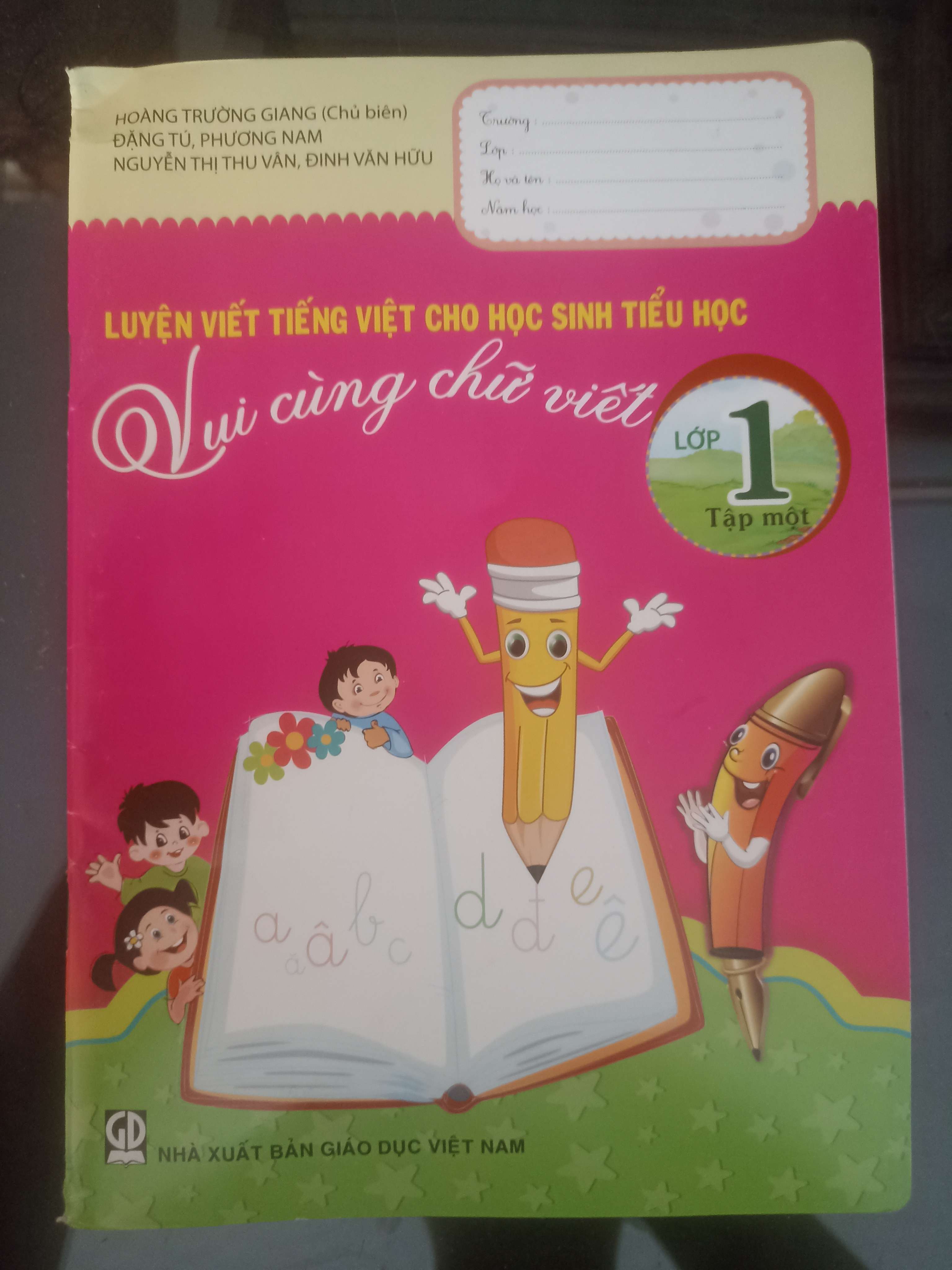 Luyện viết tiếng Việt cho học sinh tiểu học lớp 1 tập một 2019 (Sách giáo khoa - giáo trình) VAVO