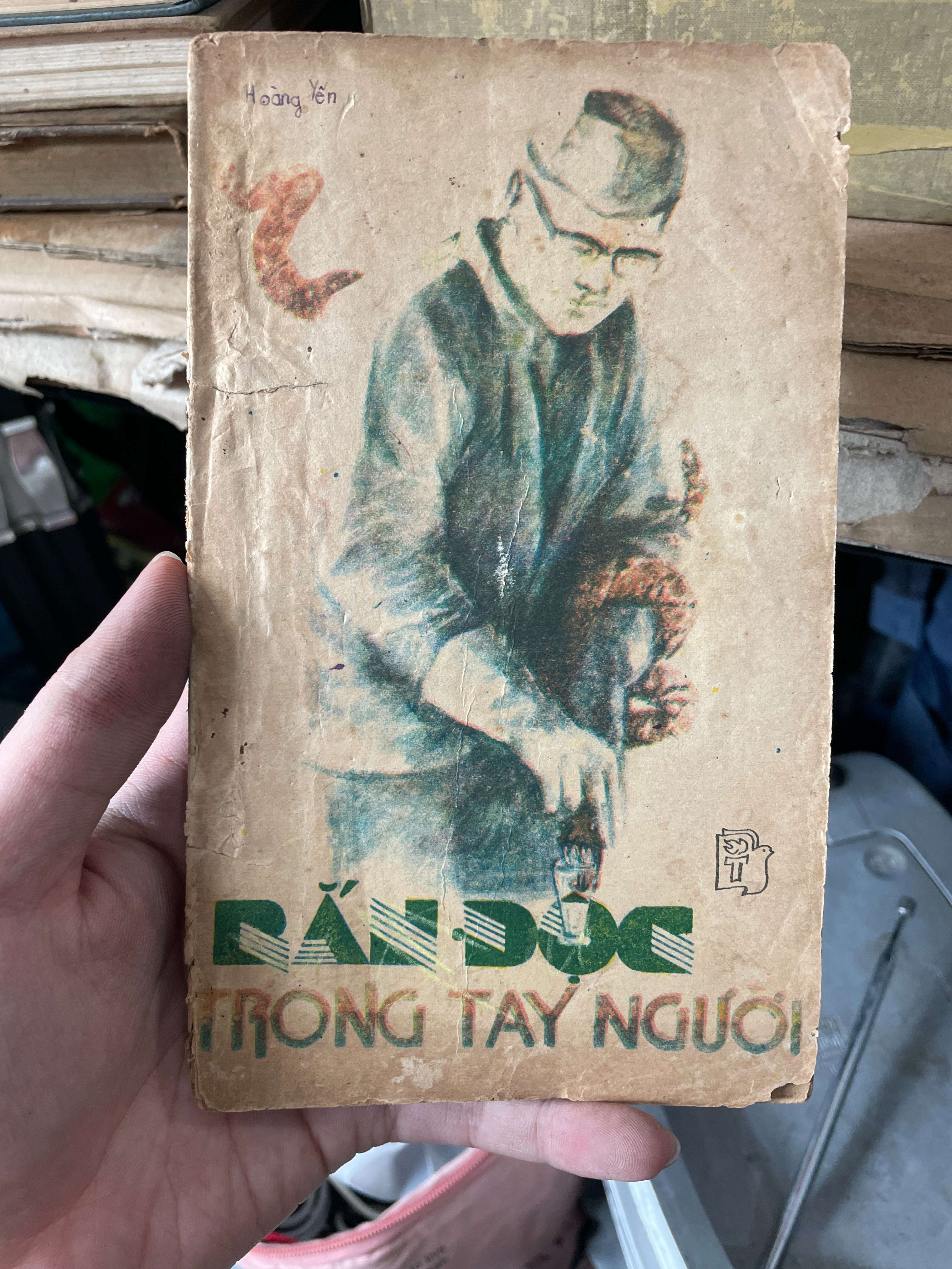 Rắn ĐộcTrong Tay Người - Hoàng Yên (Sách Y học - Sức khỏe - Thể thao) KSX