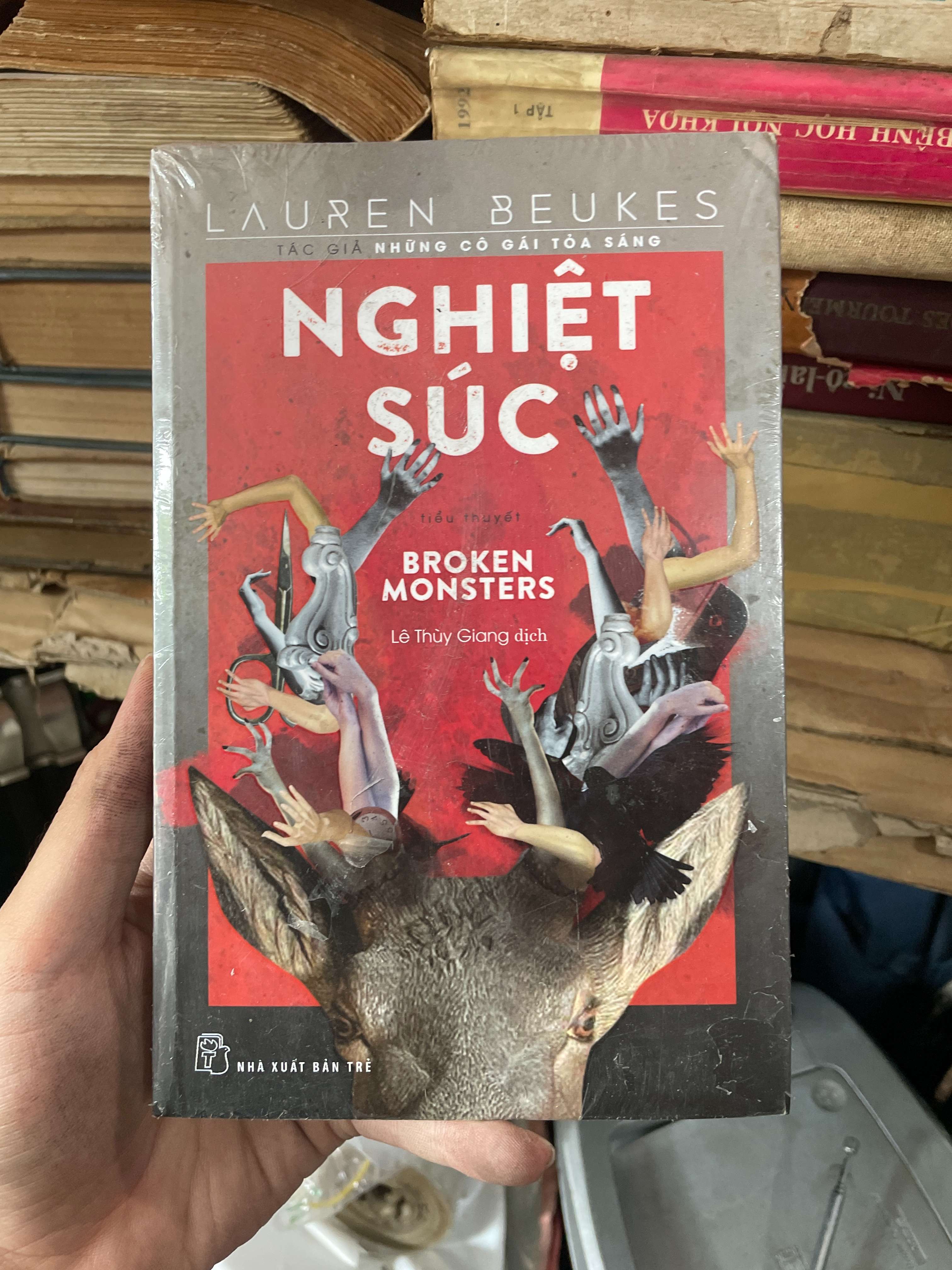 Nghiệt Súc - Lauren Besukes (Sách văn học) KSX