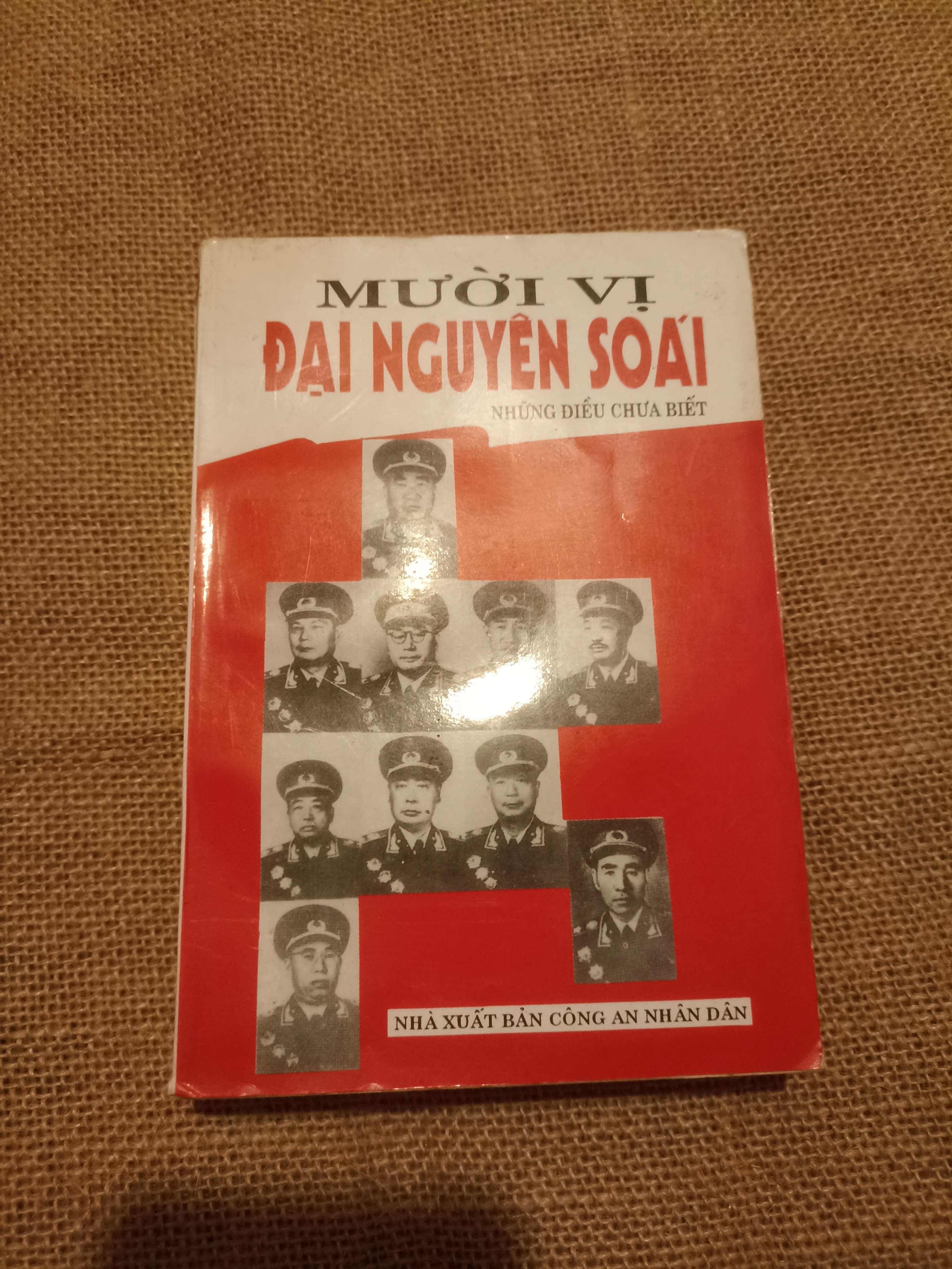 Mười vị đại nguyên soái: những điều chưa biết Mới 60% (Lịch sử thế giới) VAVO