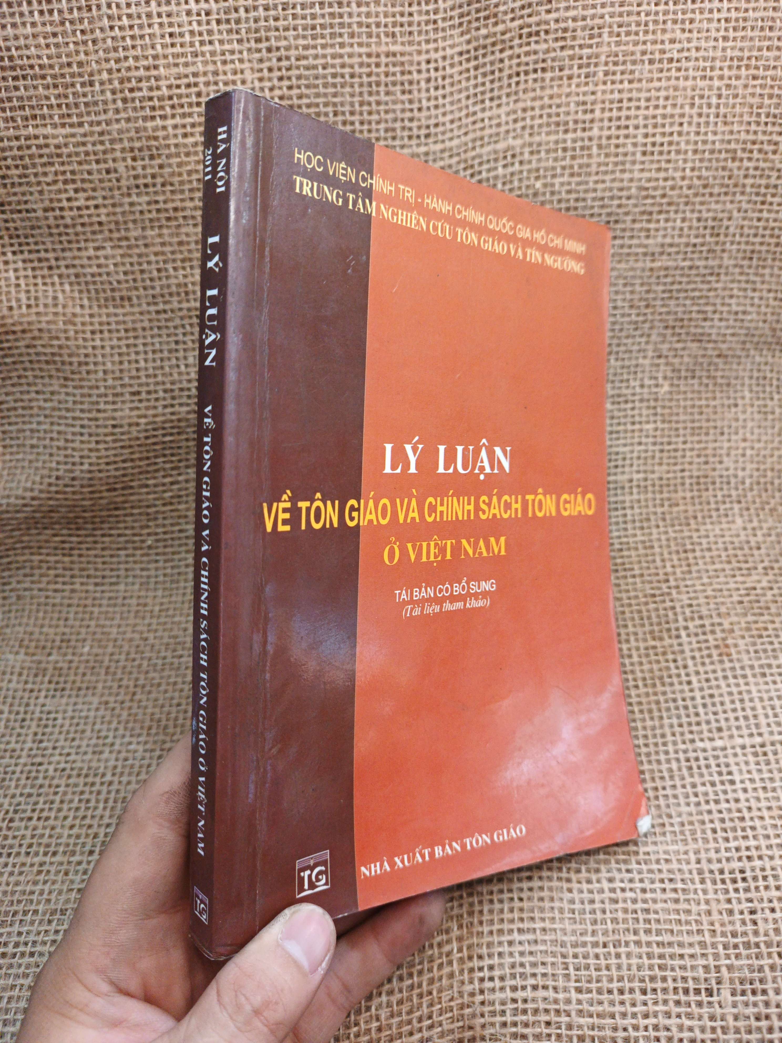 Lý Luận Về Tôn Giáo Và Chính Sách Tôn Giáo Ở Việt Nam 2011 mới 80% ố (Tôn giáo khác) HLSC