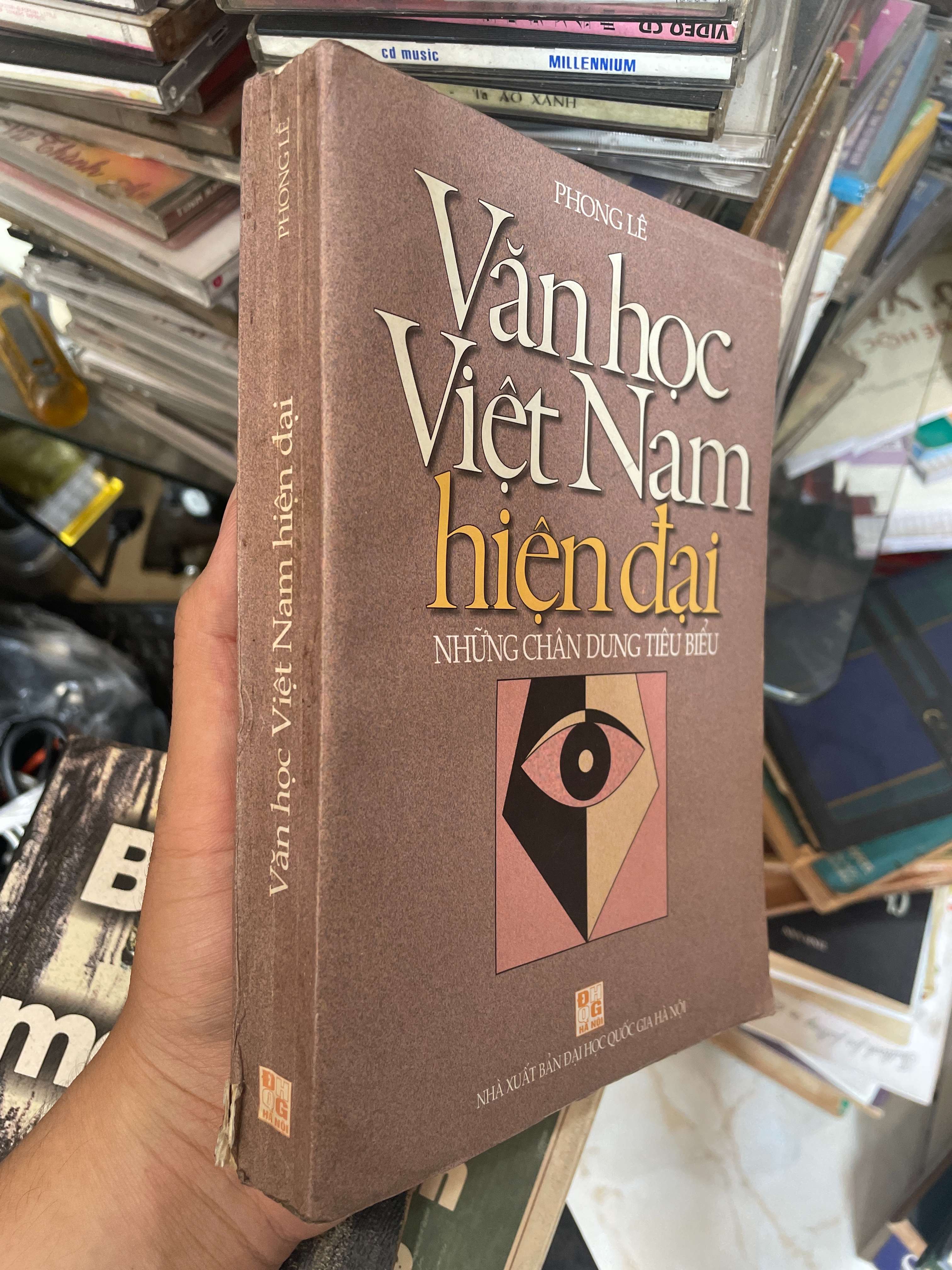 Văn Học Việt Nam Hiện Đại - Phong Lê 2001 (Văn học Việt Nam) KSX