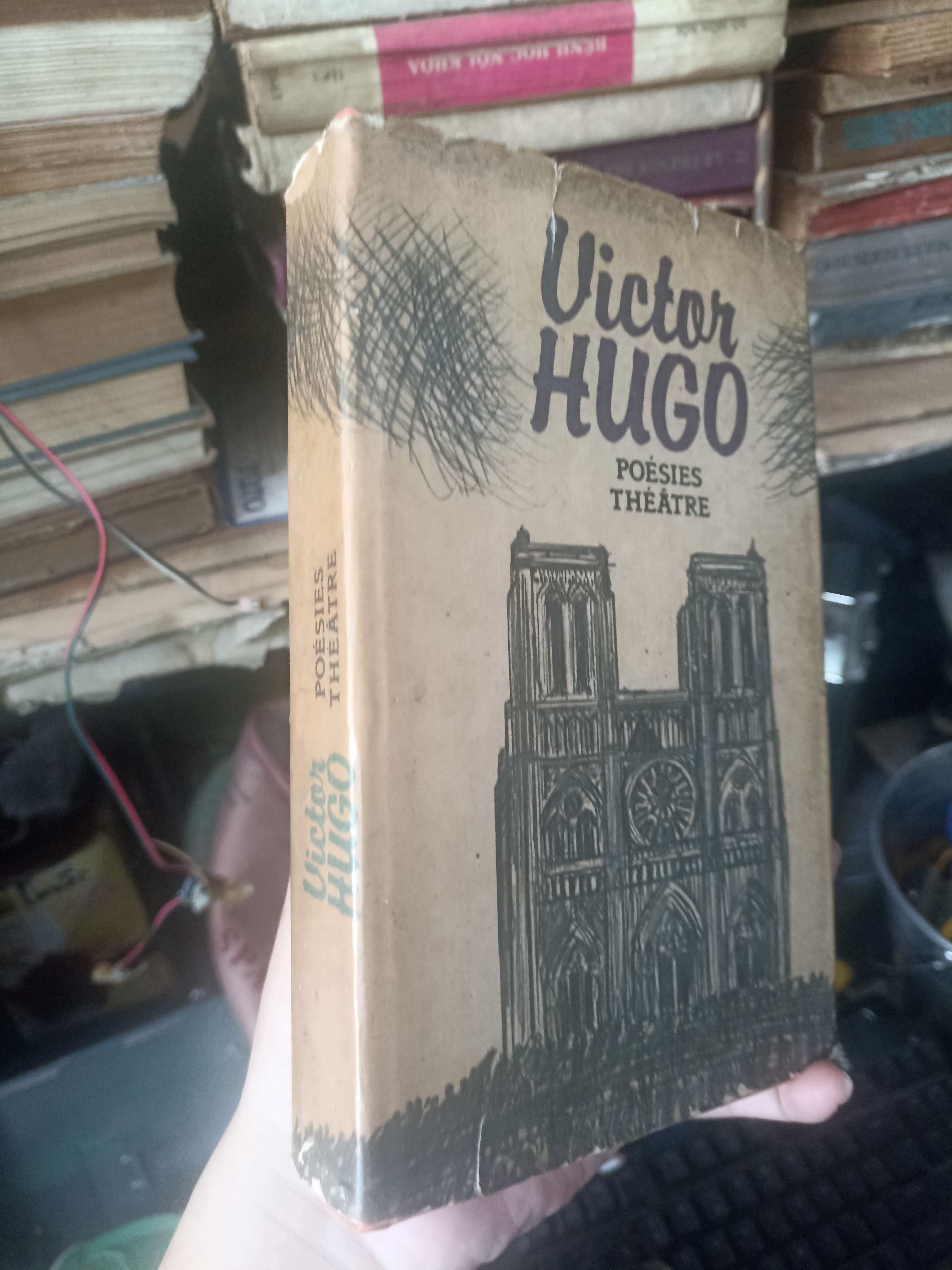 Poésies Théátre - Victor Hugo 1986 (Văn học nước ngoài) KSX