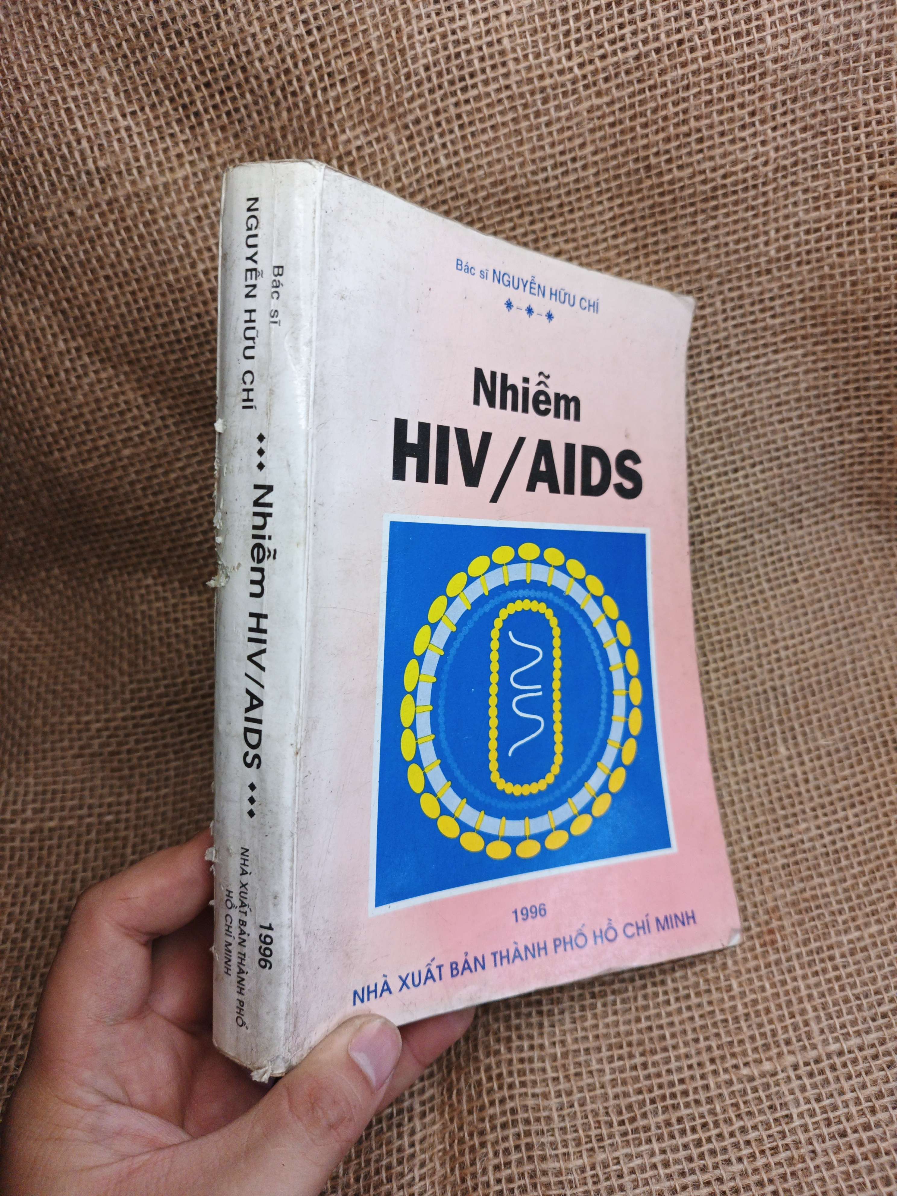 Nhiễm HIV/AIDS - Nguyễn Hữu Chí 1996 mới 80% ố (Sách Y học - Sức khỏe - Thể thao) HLSC