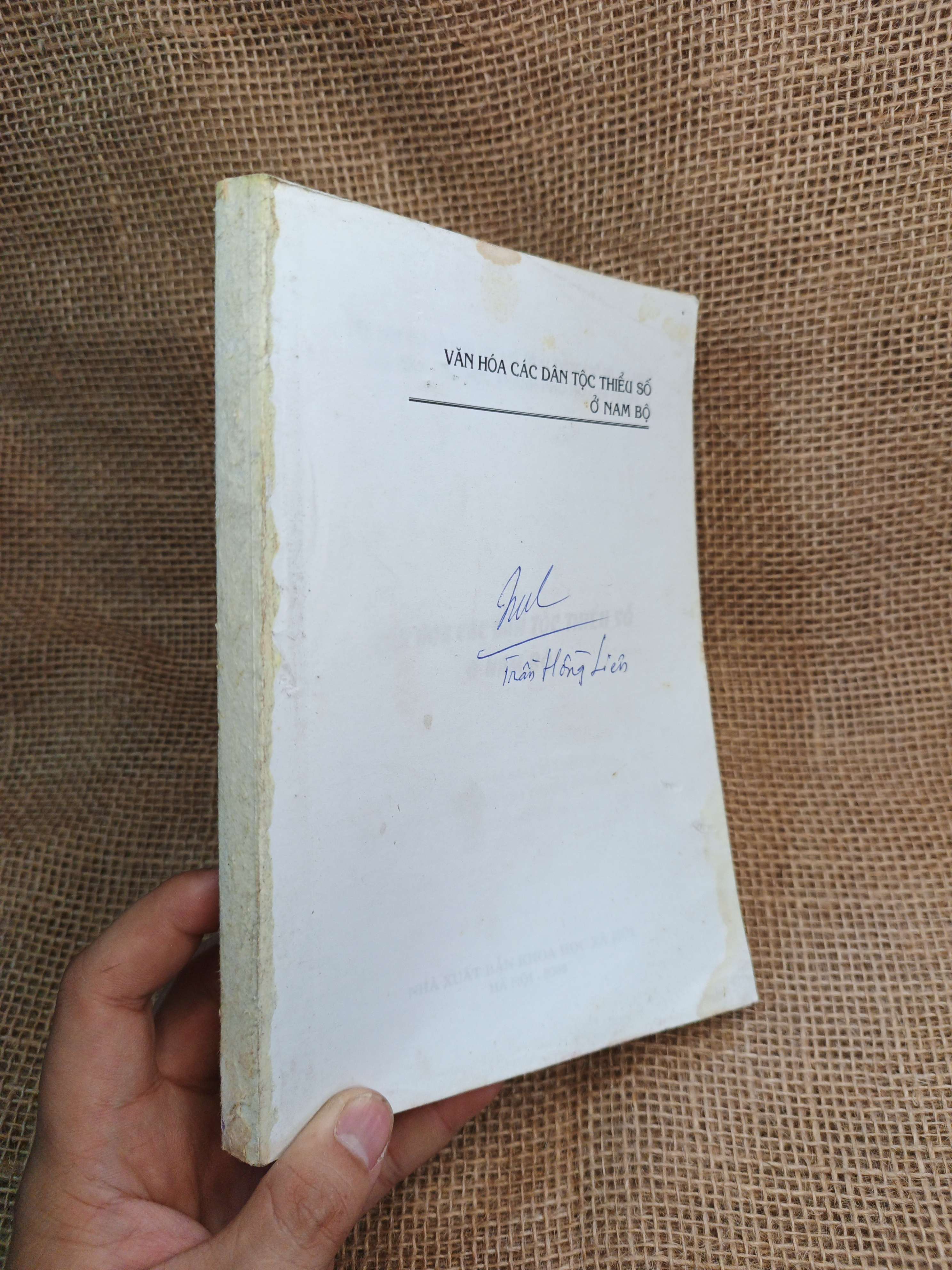 Văn Hóa Các Dân Tộc Thiểu Số Ở Nam Bộ 2006 mới 70% mất bìa (Sách văn học) HLSC
