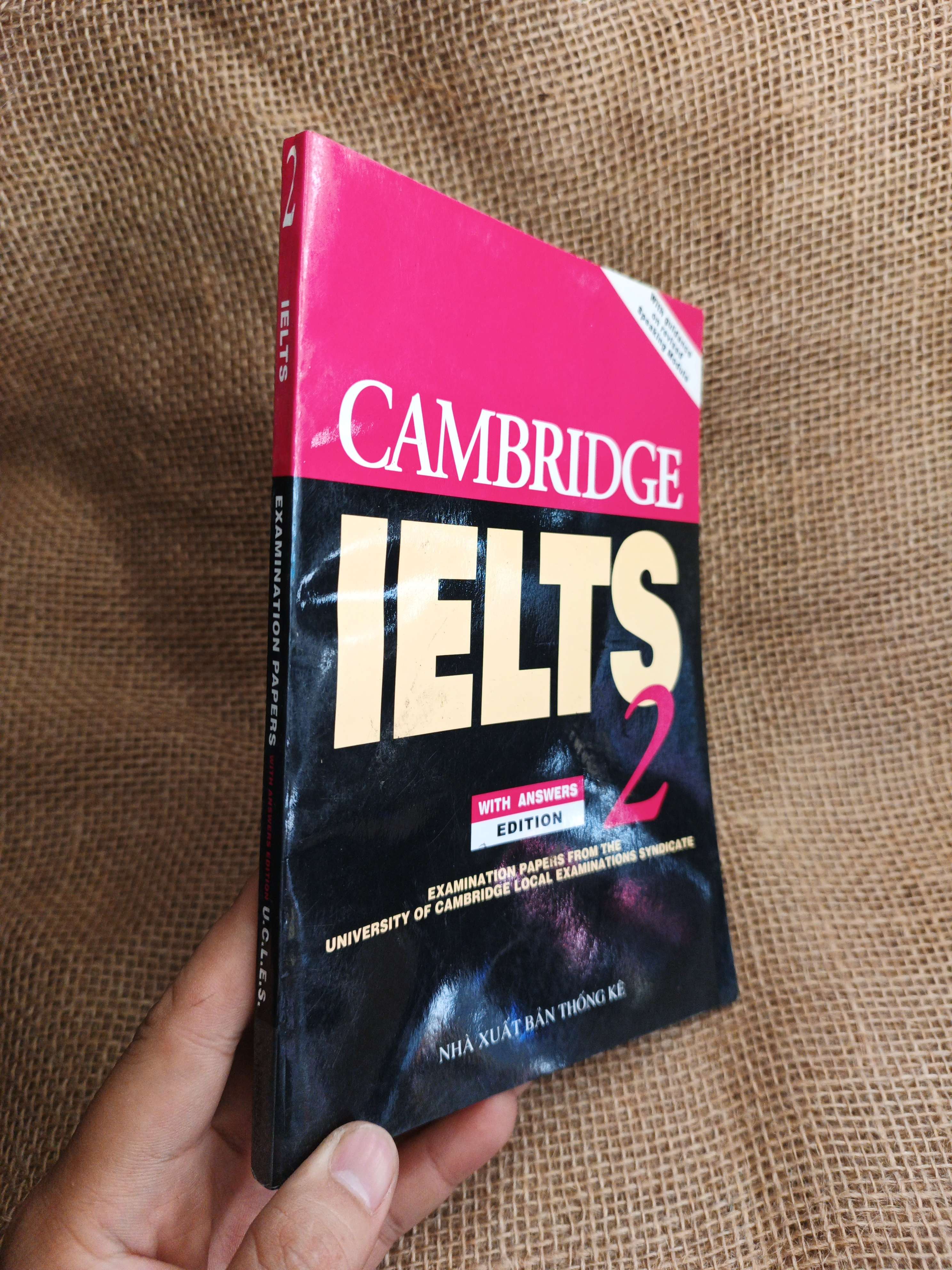 Cambridge IELTS 2 With Answers Edition mới 80% ẫm nhẹ (Sách tự học tiếng Anh) HLSC