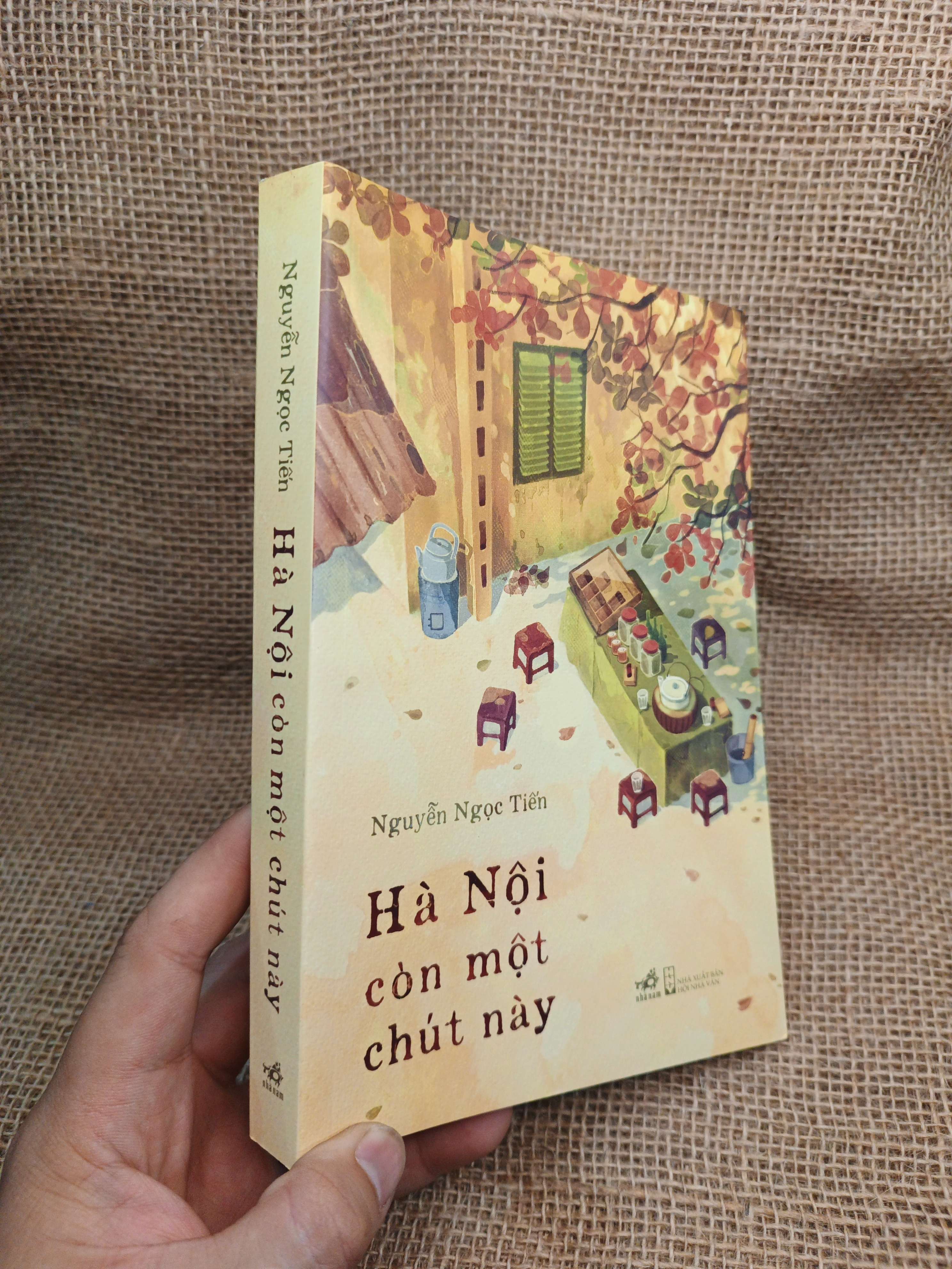 Hà Nội Còn Một Chút Này - Nguyễn Ngọc Tiến 2022 mới 90% (Sách văn học) HMT