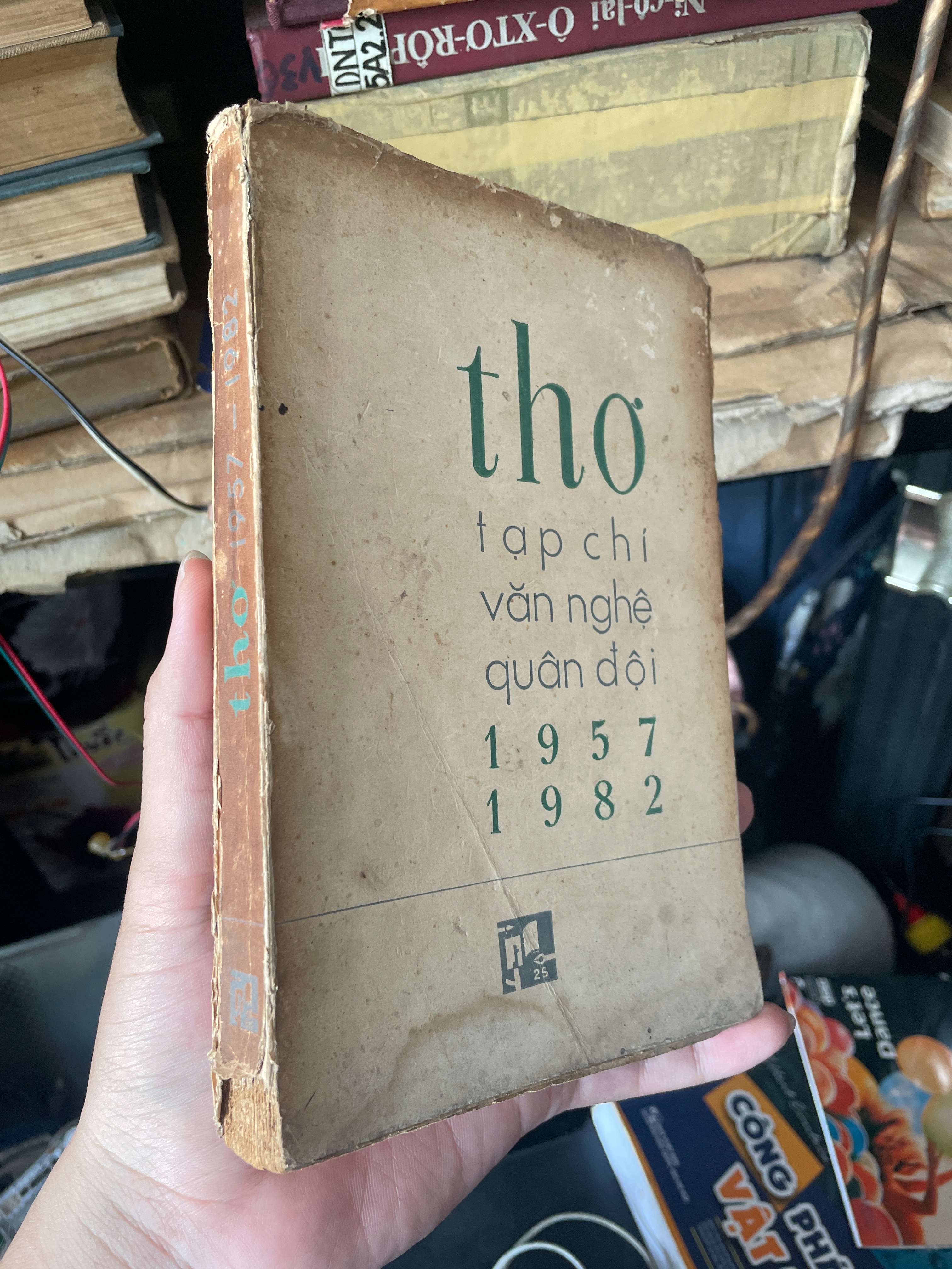 Thơ Tạp Chí Văn Nghệ Quân Đội 1957-1982 (thơ - ca dao - tục ngữ) KSX