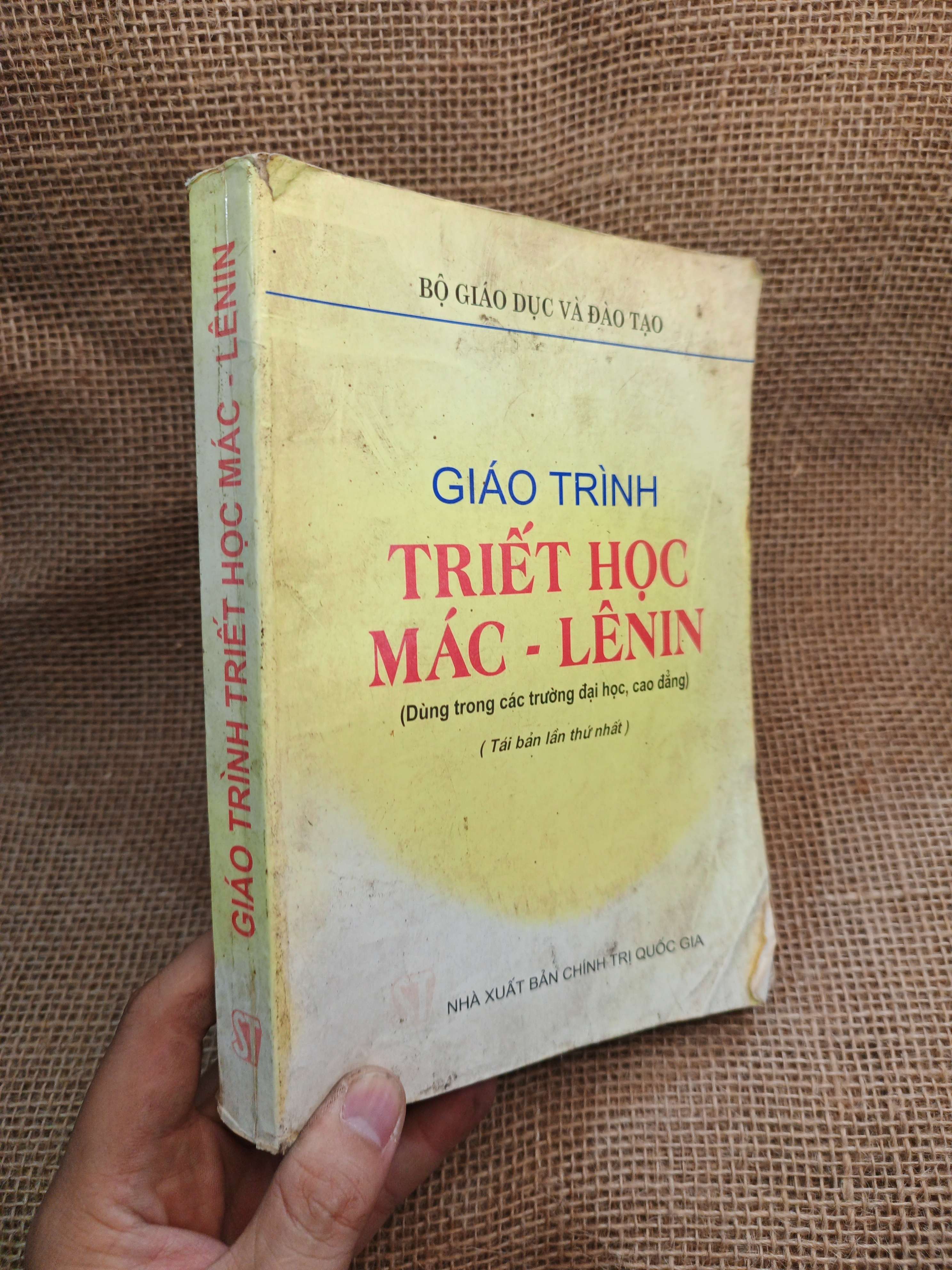 Giáo Trình Triết Học Mác - Lênin 2004 mới 80% (Giáo trình đại học - cao đẳng) HLSC