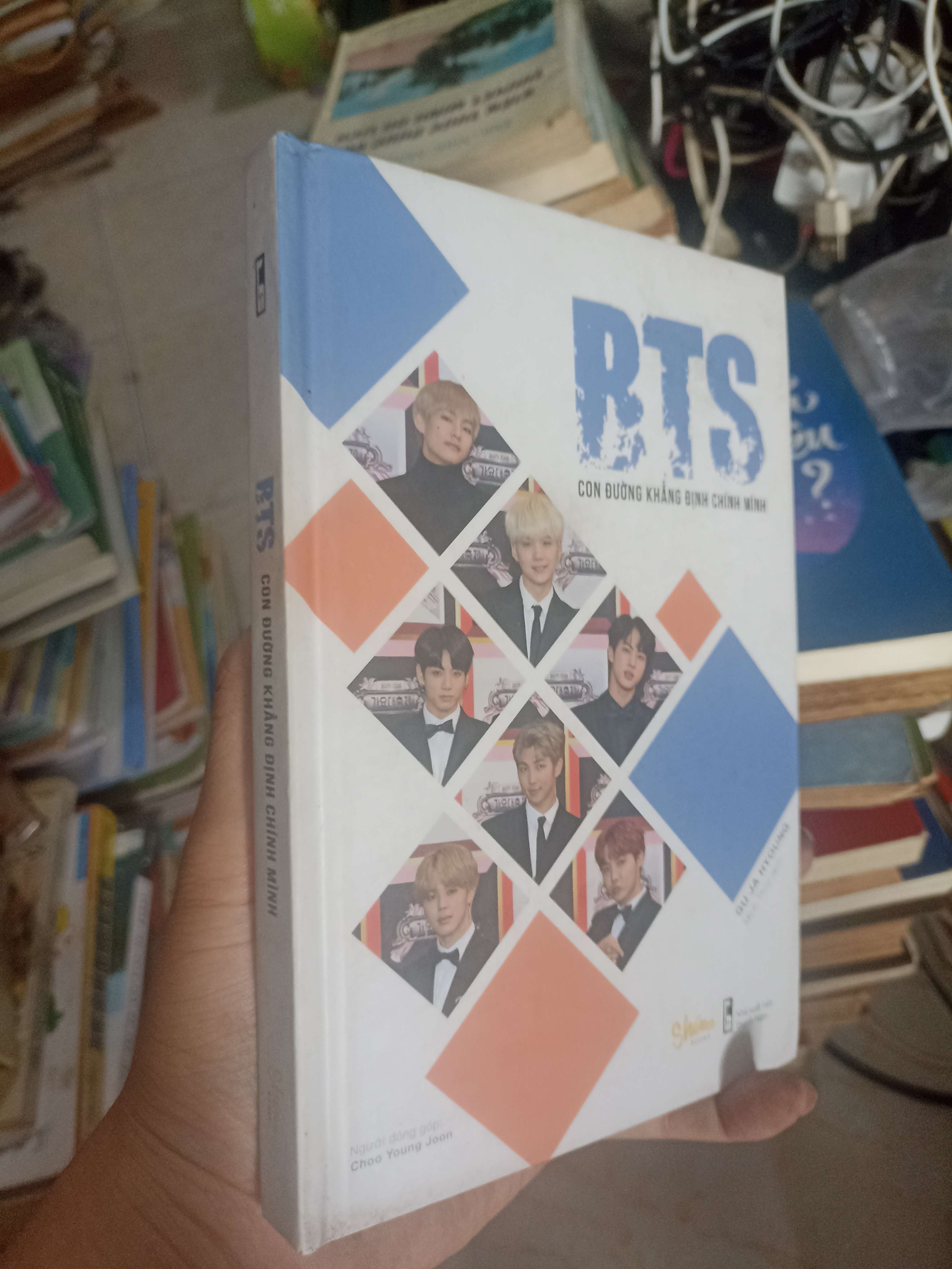 BTS Con Đường Khẳng Định Chính Mình 2018 (Light Novel) KSX