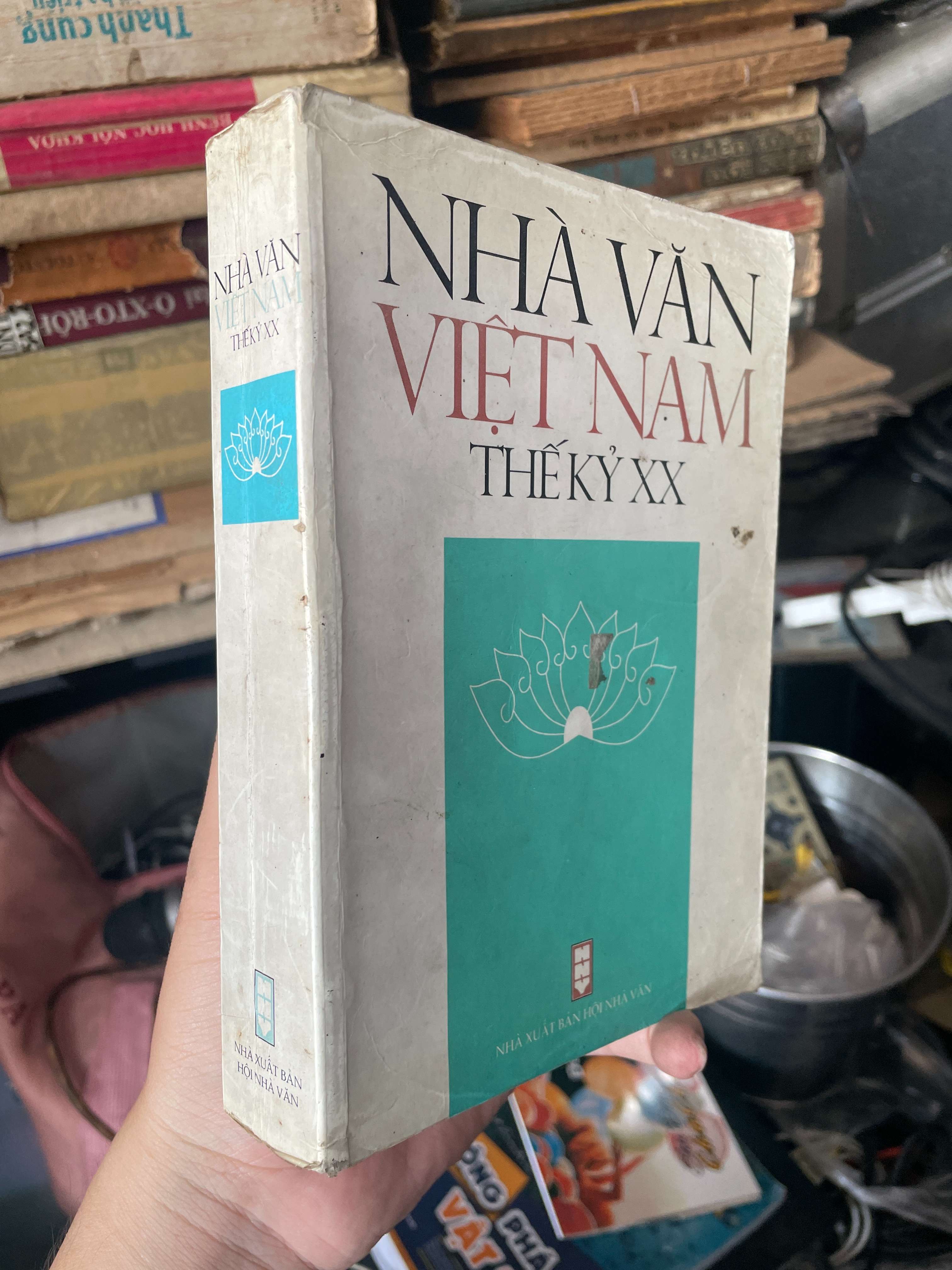 Nhà Văn Việt Nam Thế Kỷ XX 2001 (Văn học Việt Nam) KSX