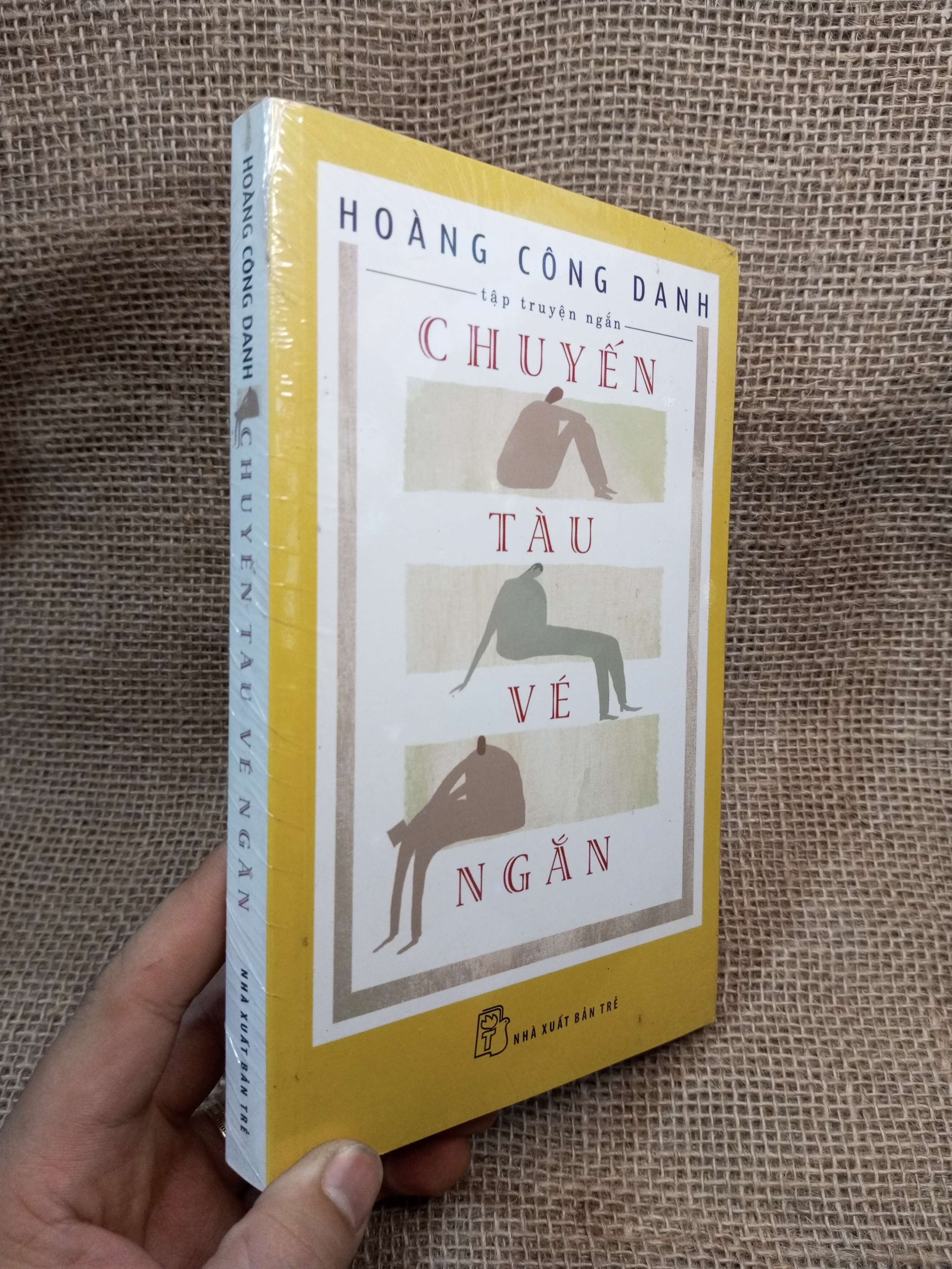 Chuyến Tàu Vé Ngắn - Hoàng Công Danh mới 90% ố, còn bọc 390 (Sách văn học) HMT