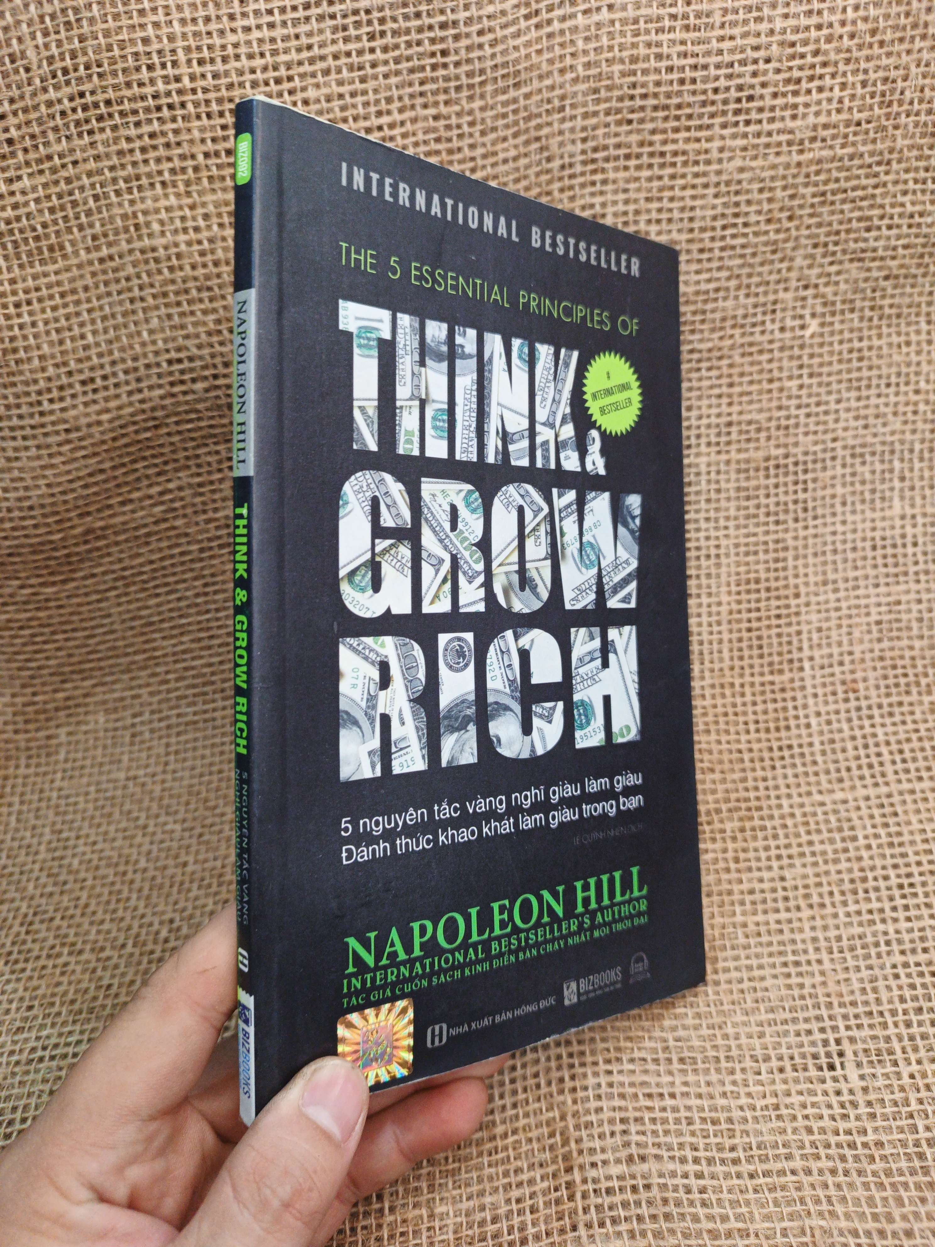 Think & Grow Rich: 5 Nguyên Tắc Vàng Nghĩ Giàu Làm Giàu - Napoleon Hill 2023 mới 90% (Sách kinh tế - tài chính - chứng khoán) HLSC
