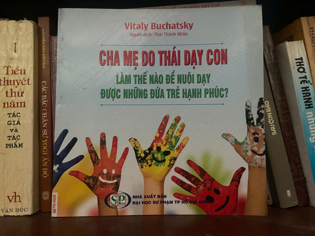 Cha mẹ Do Thái dạy con: Làm thế nào để nuôi dạy những đứa trẻ hạnh phúc - Vitaly Buchatsky (Sách mẹ và bé) VAVO