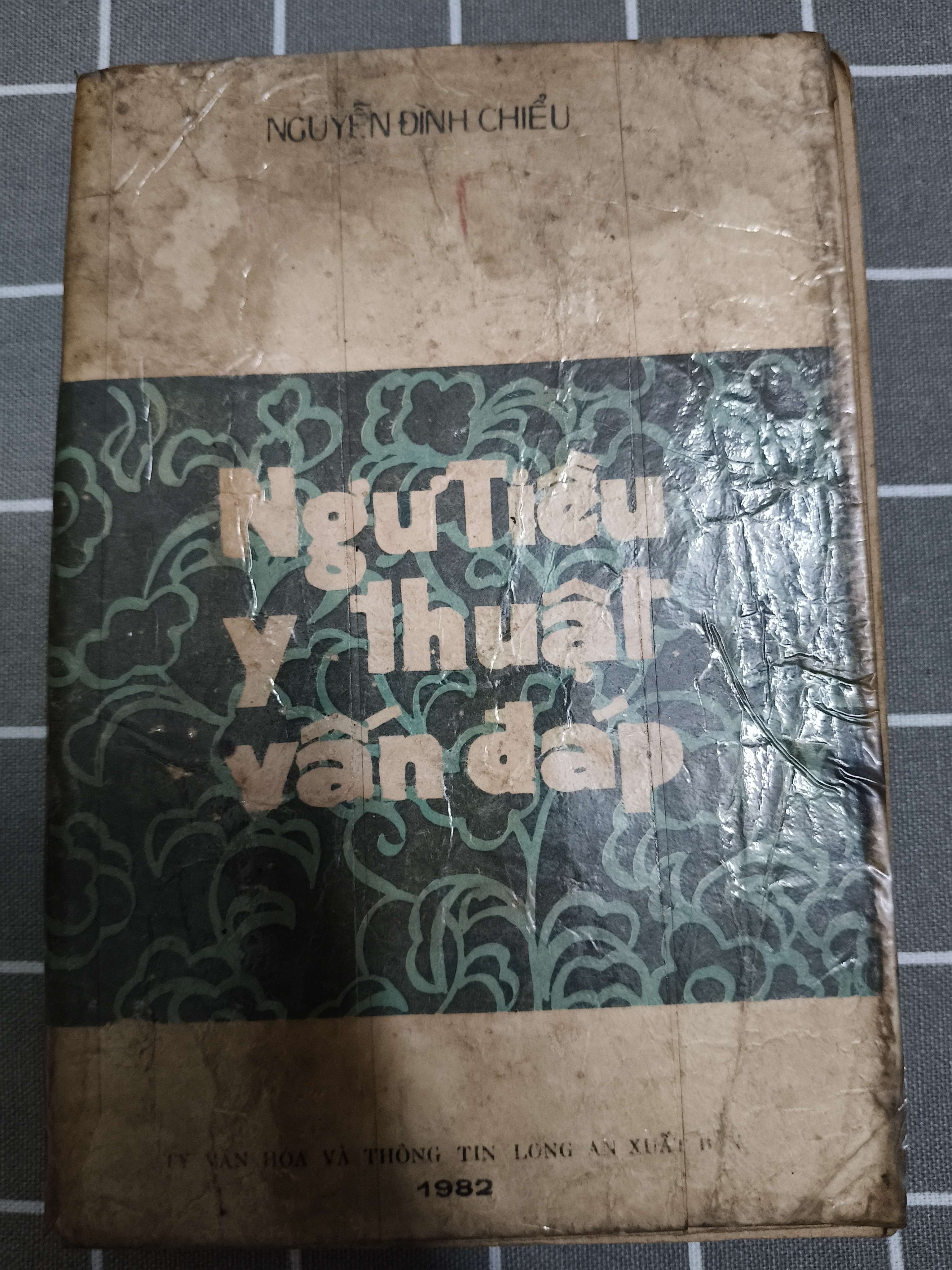 Ngư tiều y thuật vấn đáp - 1982 - 272 trang (Sách văn học) ANTQ