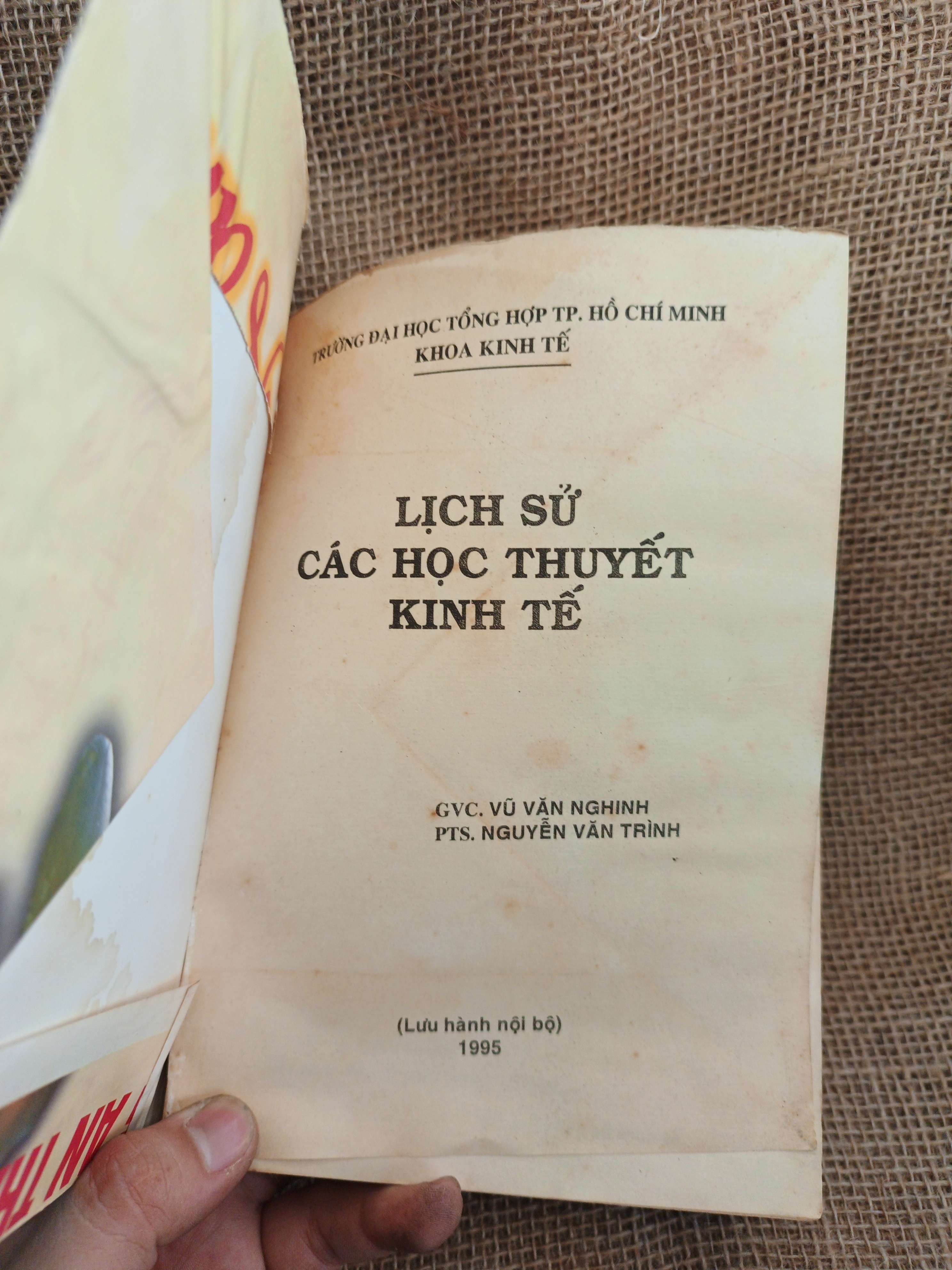 Lịch sử các học thuyết kinh tế - Vũ Văn Nghinh 1995 mới 80% ố (Sách văn học) HLSC
