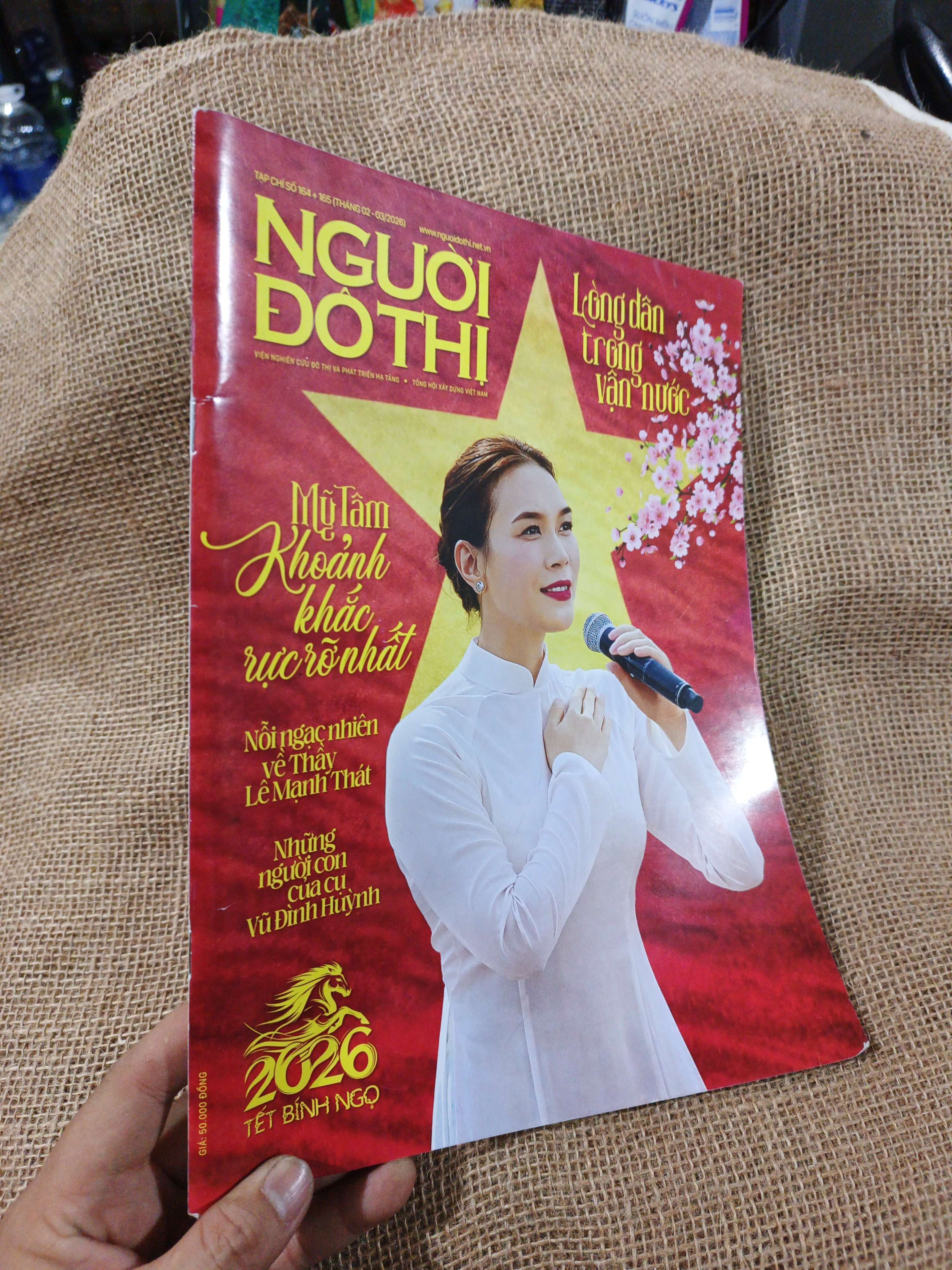 Tạp Chí Số 164 + 165 - Người Đô Thị Tết Bính Ngọ 2026 Mỹ Tâm Khoảnh Khắc Rực Rỡ Nhất mới 90% (Tạp chí) HMT