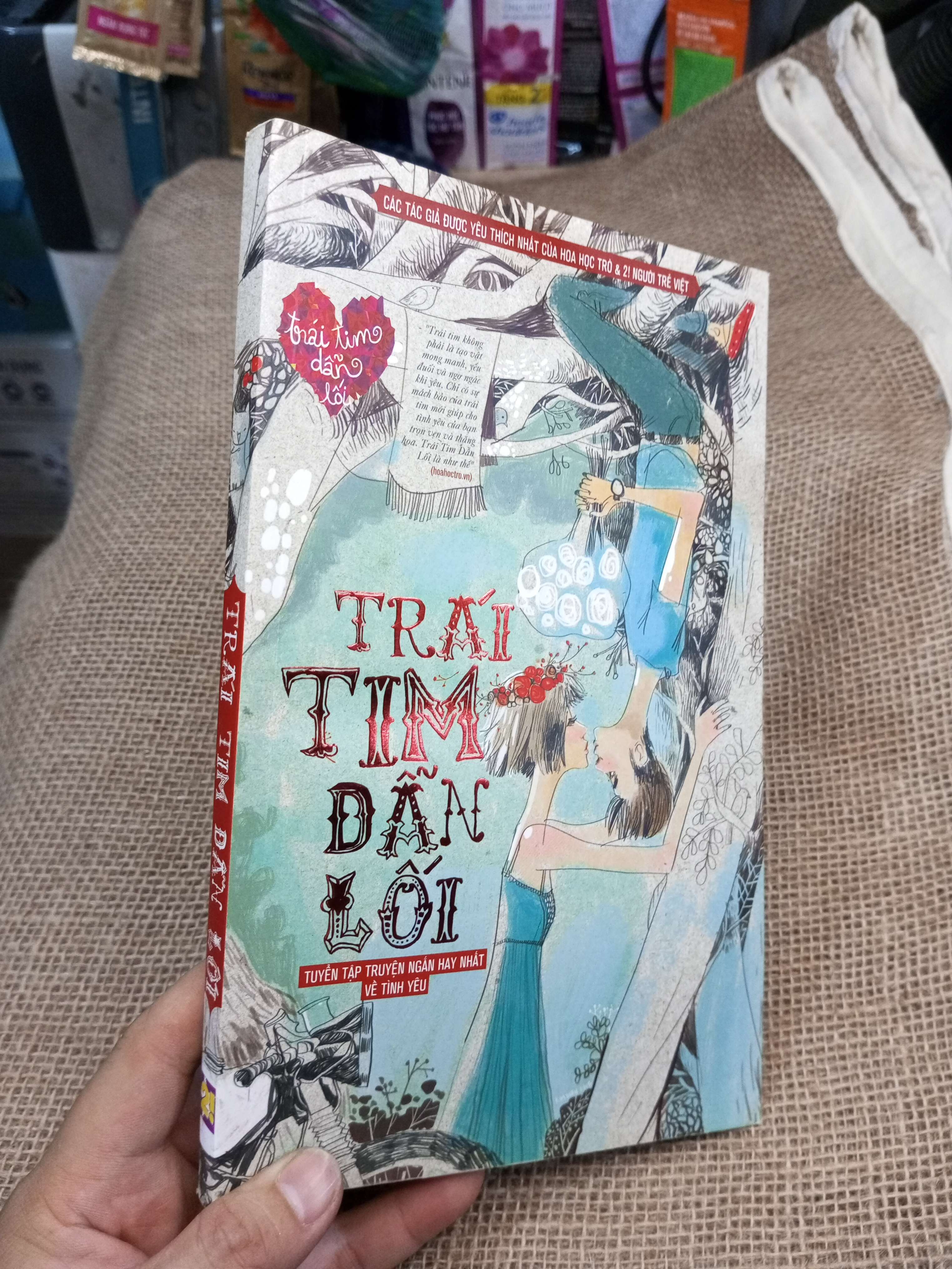 Trái Tim Dẫn Lối Tuyển Tập Truyện Ngắn Hay Nhất Về Tình Yêu 2012 mới 90% (Sách văn học) HMT