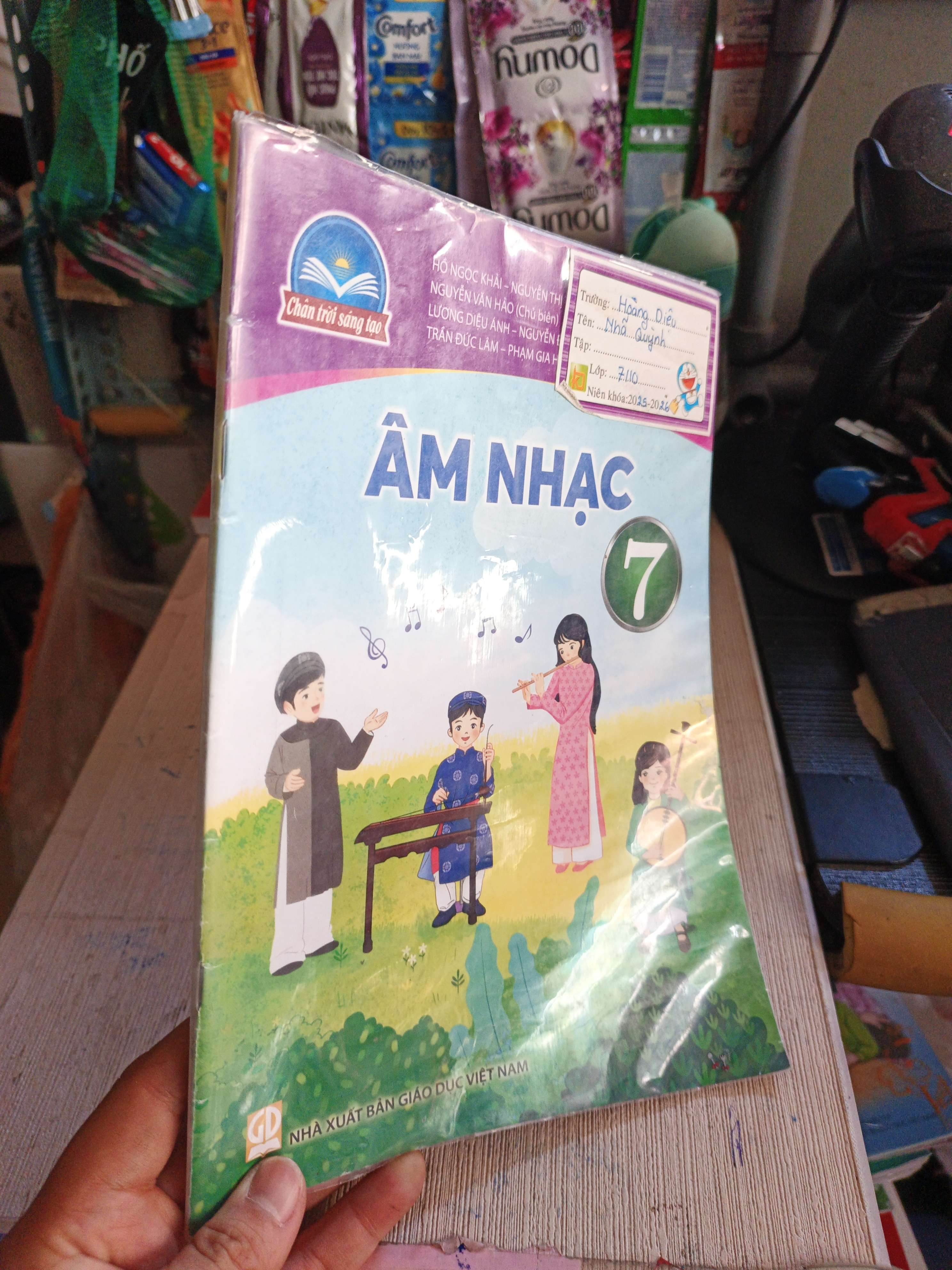 Âm Nhạc 7 Chân trời sáng tạo (Sách giáo khoa - giáo trình) HLSC