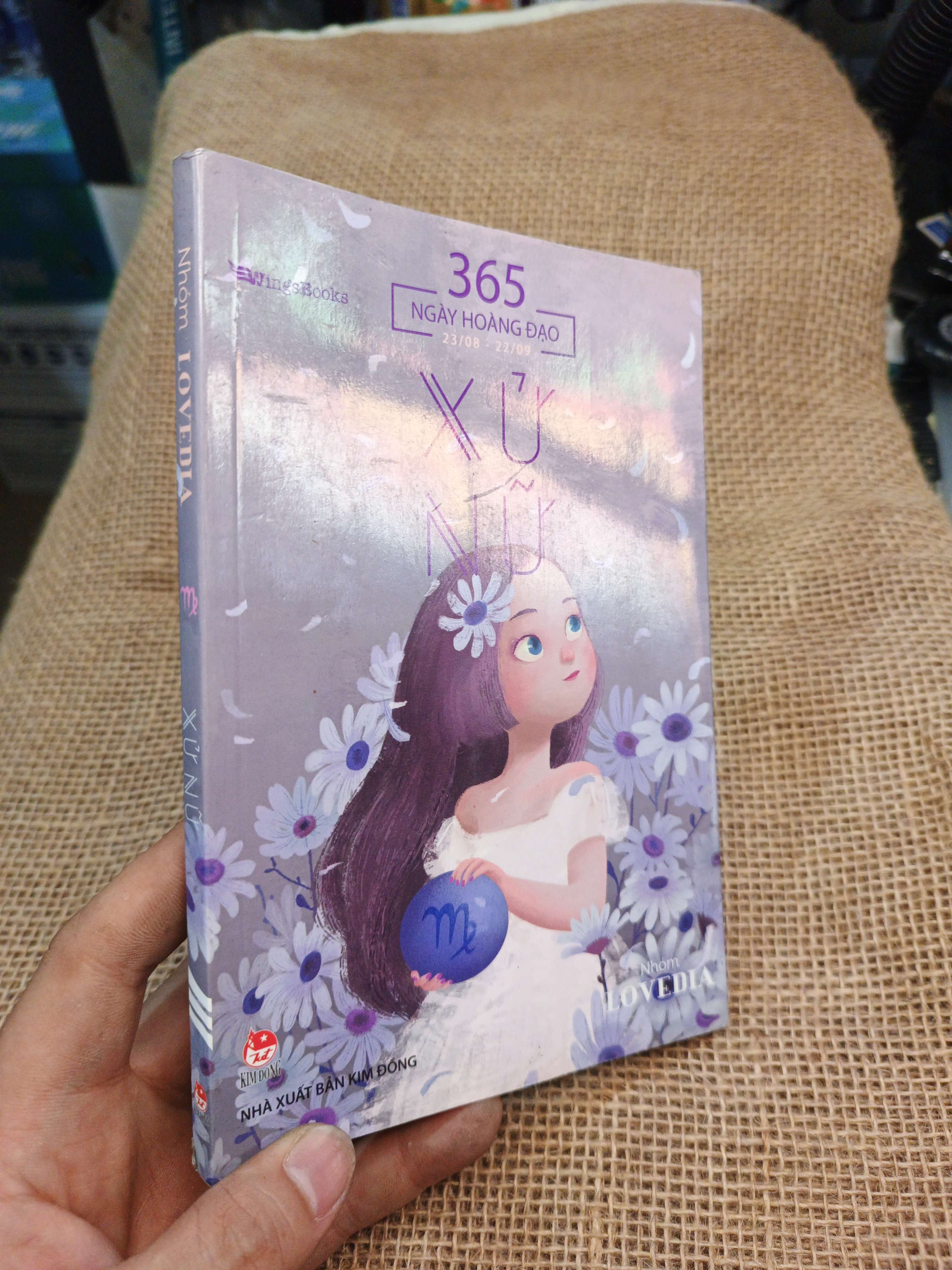 365 Ngày Hoàng Đạo Xử Nữ - Nhóm Lovedia 2018 mới 90% (Sách văn học) HLSC