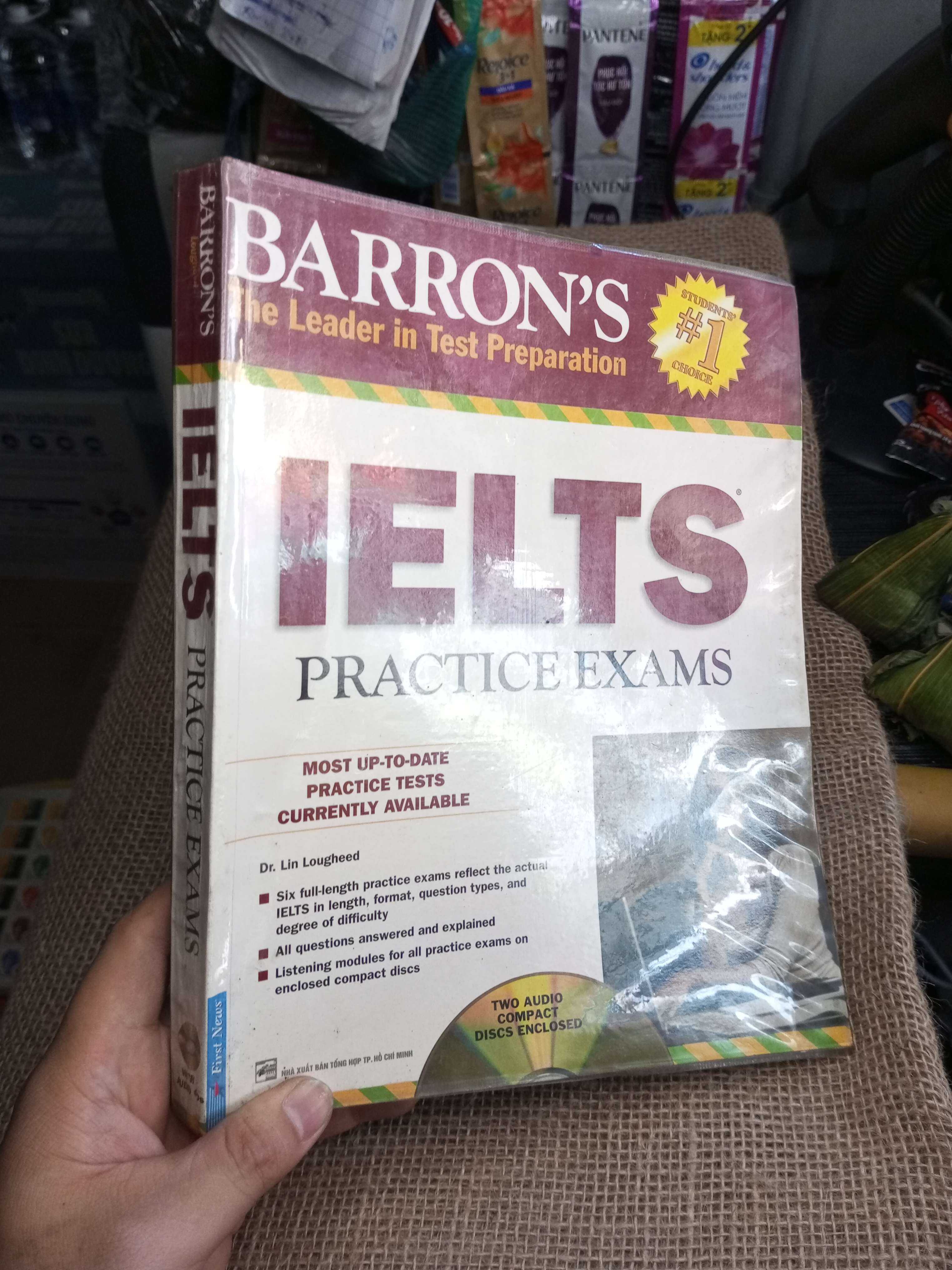 Barron's IELTS Practice Exams - Dr. Lin Lougheed 2012 mới 80% ố viết chì (Sách tự học tiếng Anh) HLSC