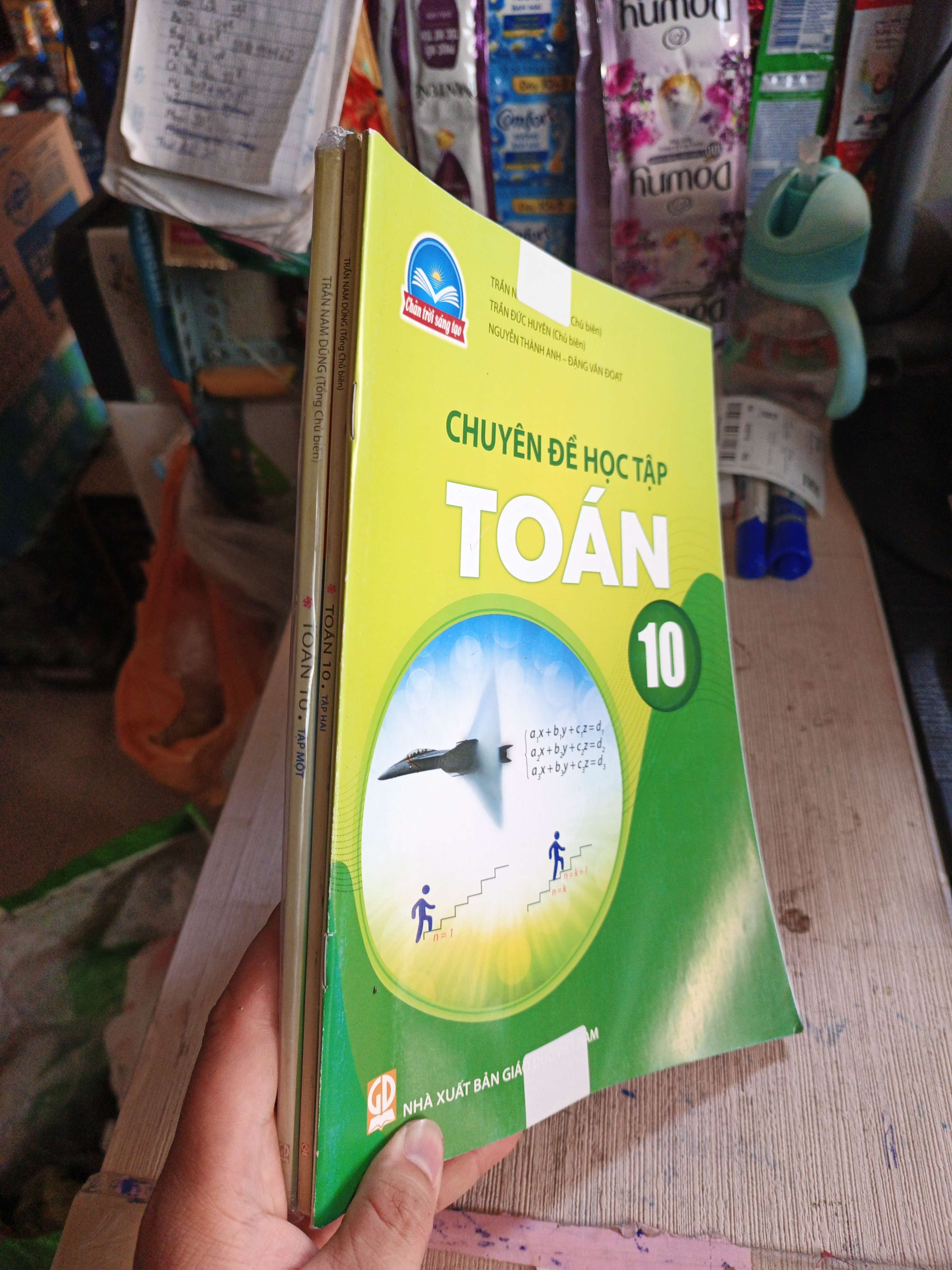 Chuyên Đề Học Tập Toán 10 - Trần Nam Dũng, Trần Đức Huyên Chân trời sáng tạo (Sách giáo khoa - giáo trình) HLSC