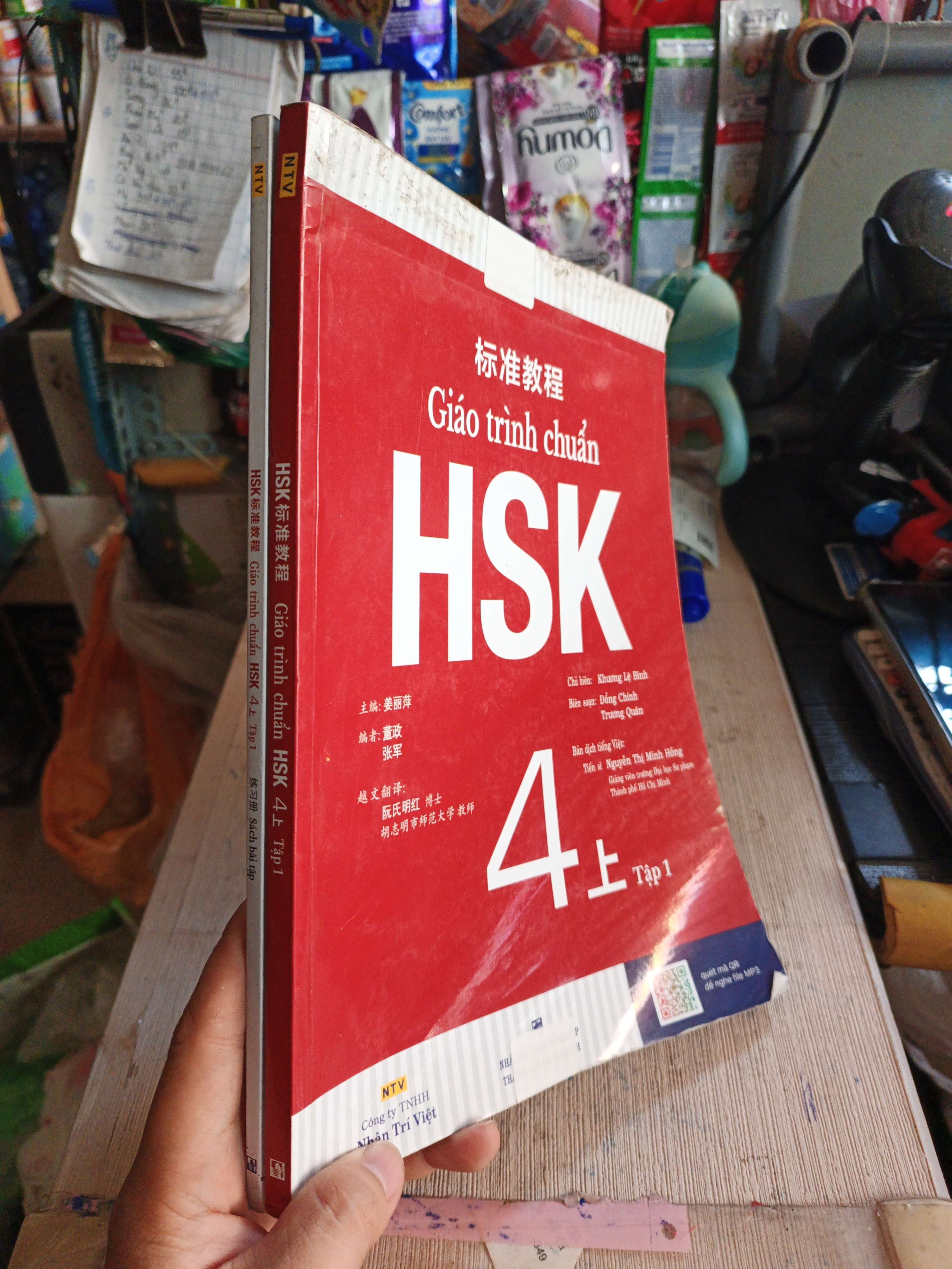 2 cuốn Giáo trình chuẩn HSK 4 tiếng hán tập 1 sách bài tập + sách học mới 80% ố (Sách học ngoại ngữ) HLSC