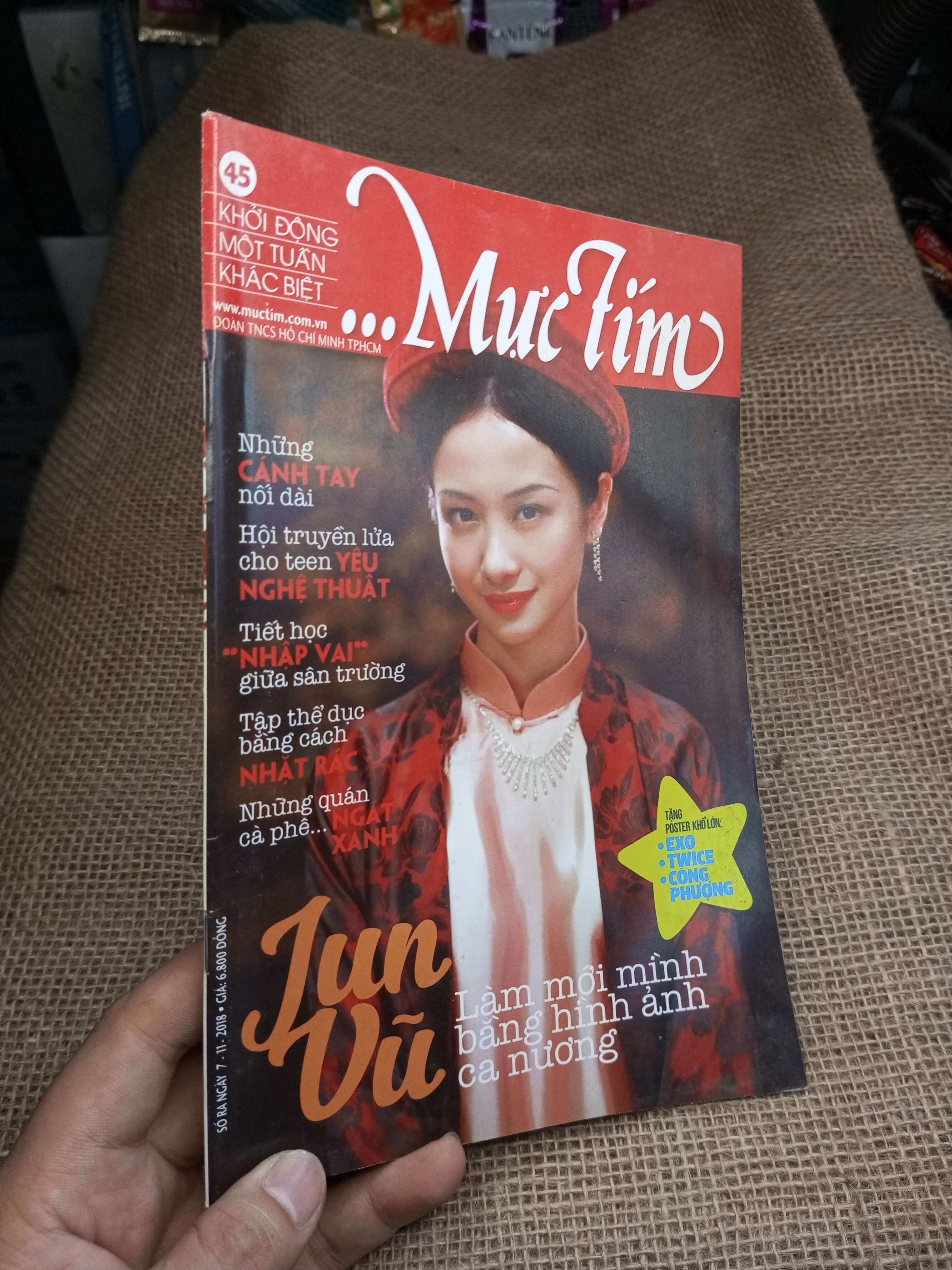Mực Tím Số 45 - Jun Vũ Làm Mới Mình Bằng Hình Ảnh Ca Nương (Tạp chí) HMT