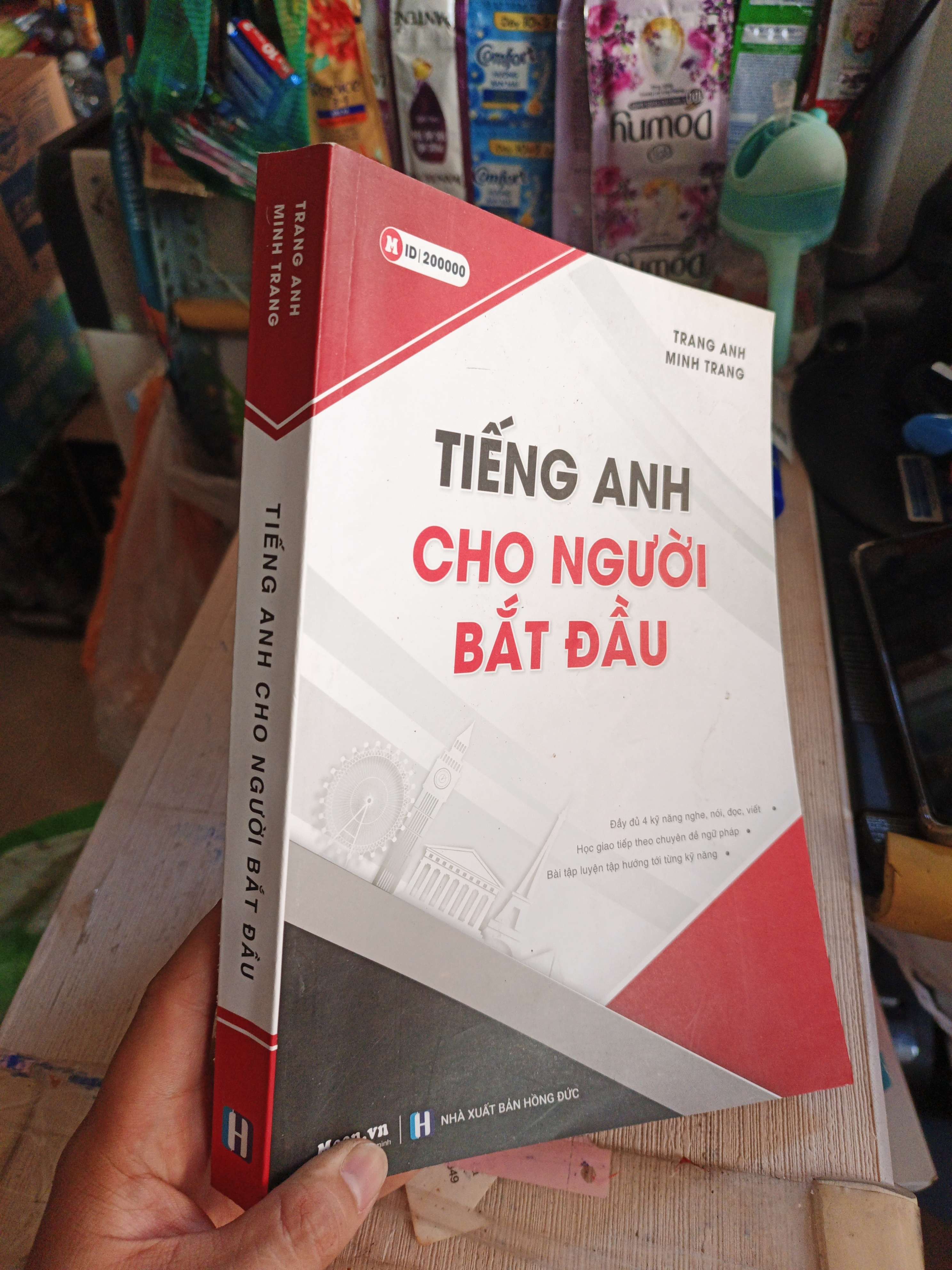 Tiếng Anh Cho Người Bắt Đầu - Trang Anh, Minh Trang 2023 mới 80% có viết (Sách tự học tiếng Anh) HLSC