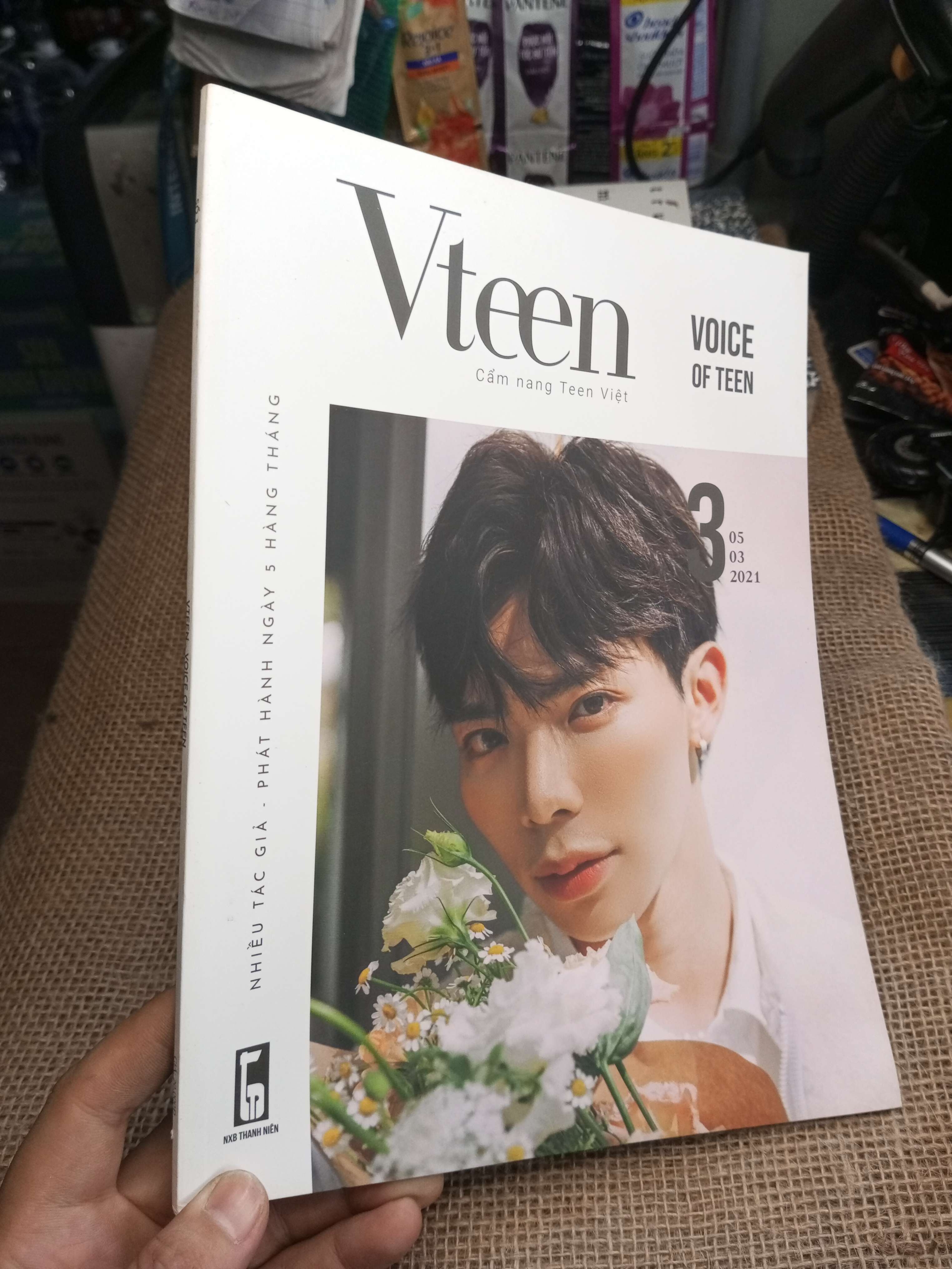 Vteen Cẩm Nang Teen Việt Số 3 (Tạp chí) HMT