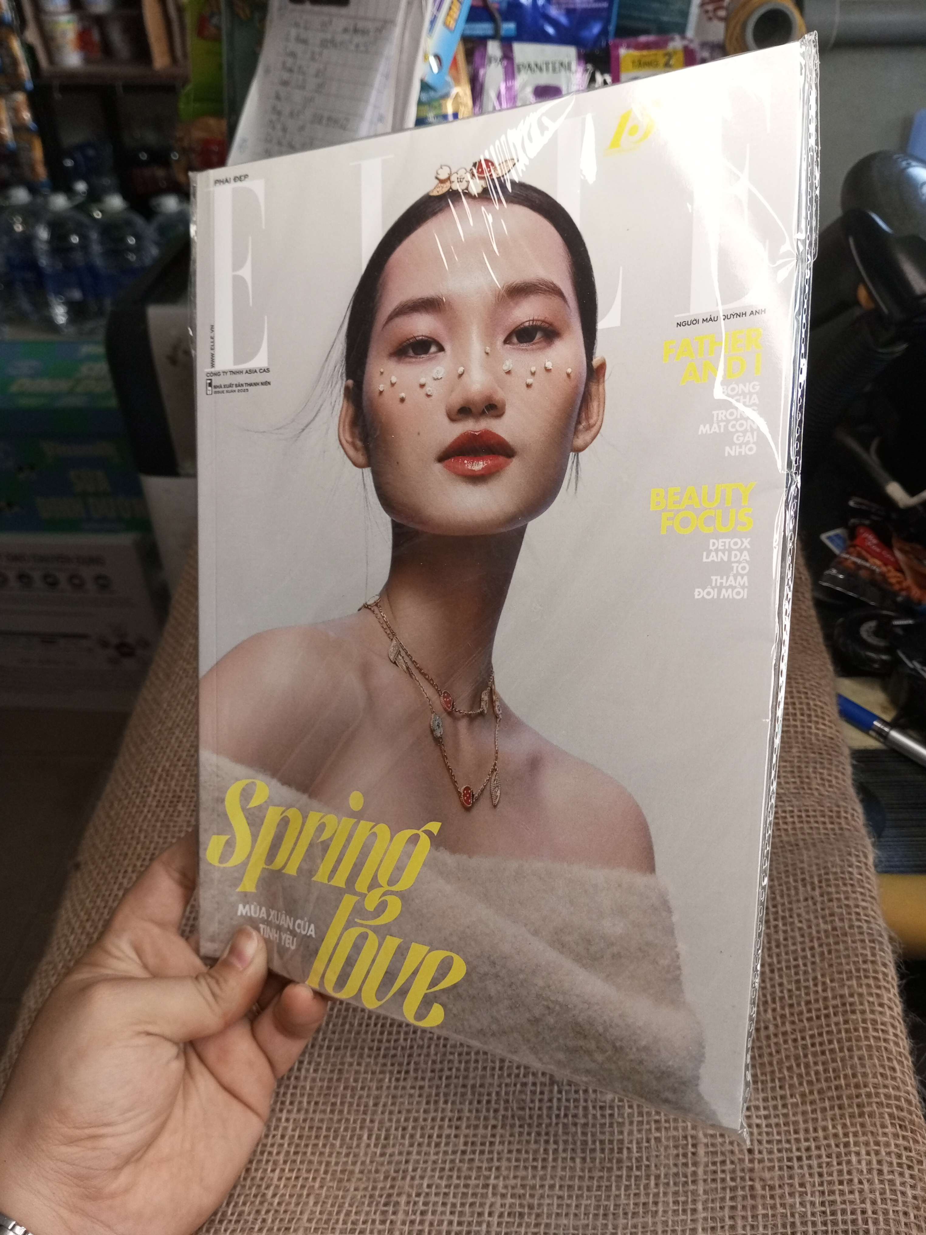 Phái Đẹp Elle Việt Nam - Người Mẫu Quỳnh Anh - Spring Love (Tạp chí) HMT