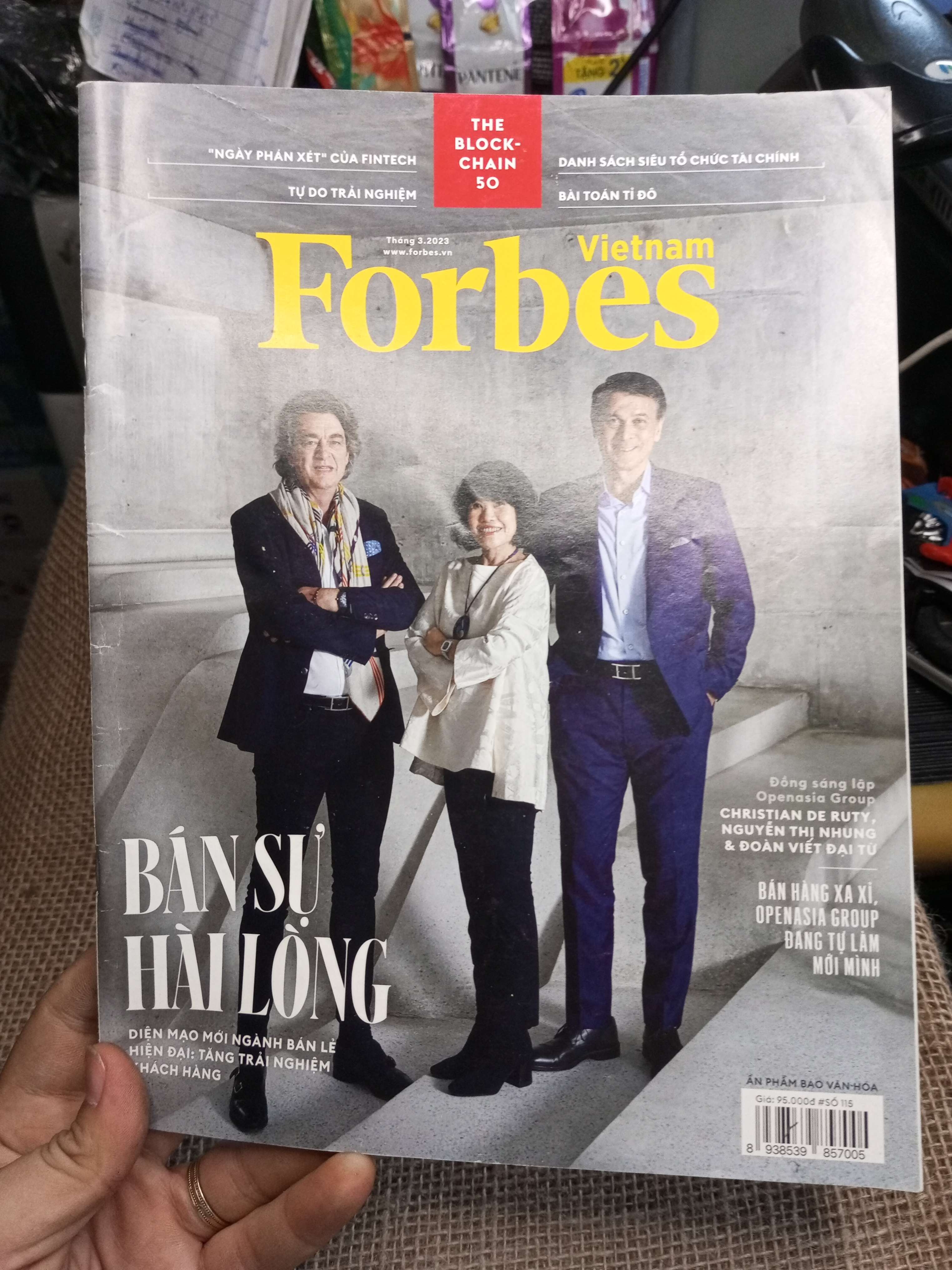 Vietnam Forbes Tháng 3.2023 - Bán Sự Hài Lòng Diện Mạo Mới Ngành Bán Lẻ Hiện Đại: Tăng Trải Nghiệm Khách Hàng (Tạp chí) HMT