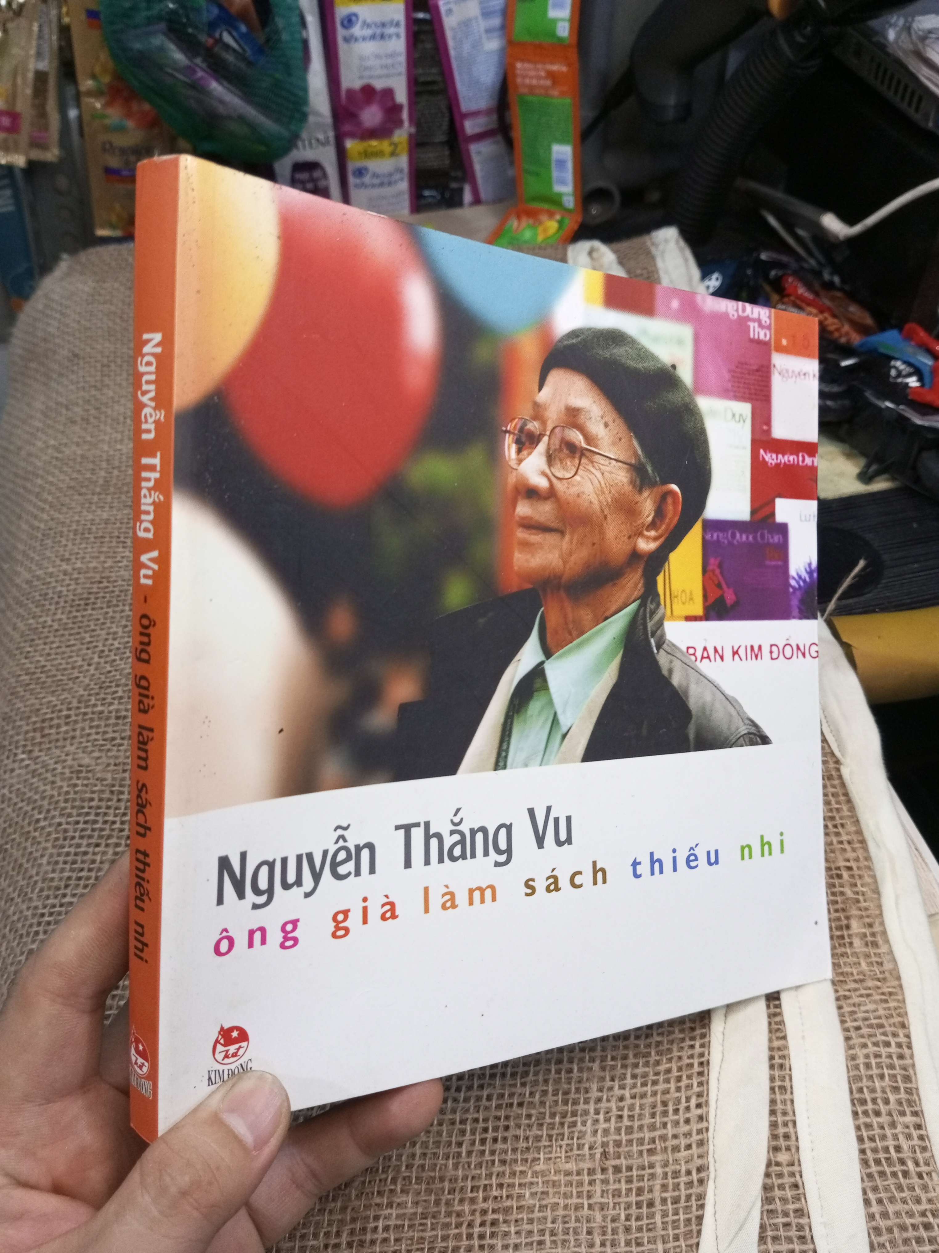 Nguyễn Thắng Vu Ông Già Làm Sách Thiếu Nhi 2011 mới 90% (Sách văn học) HMT