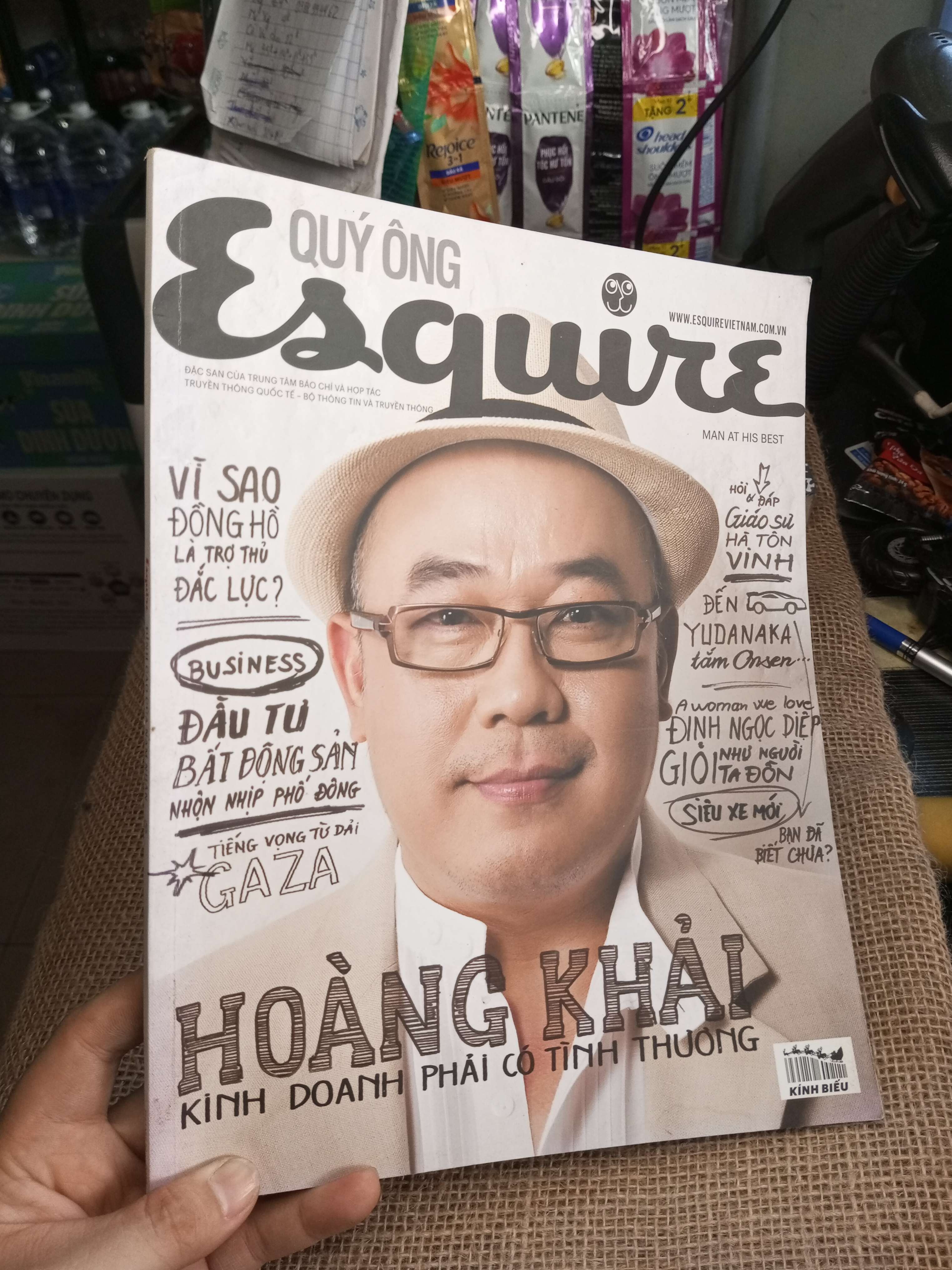 Quý Ông Esquire - Hoàng Khải Kinh Doanh Phải Có Tình Thương (Tạp chí) HMT