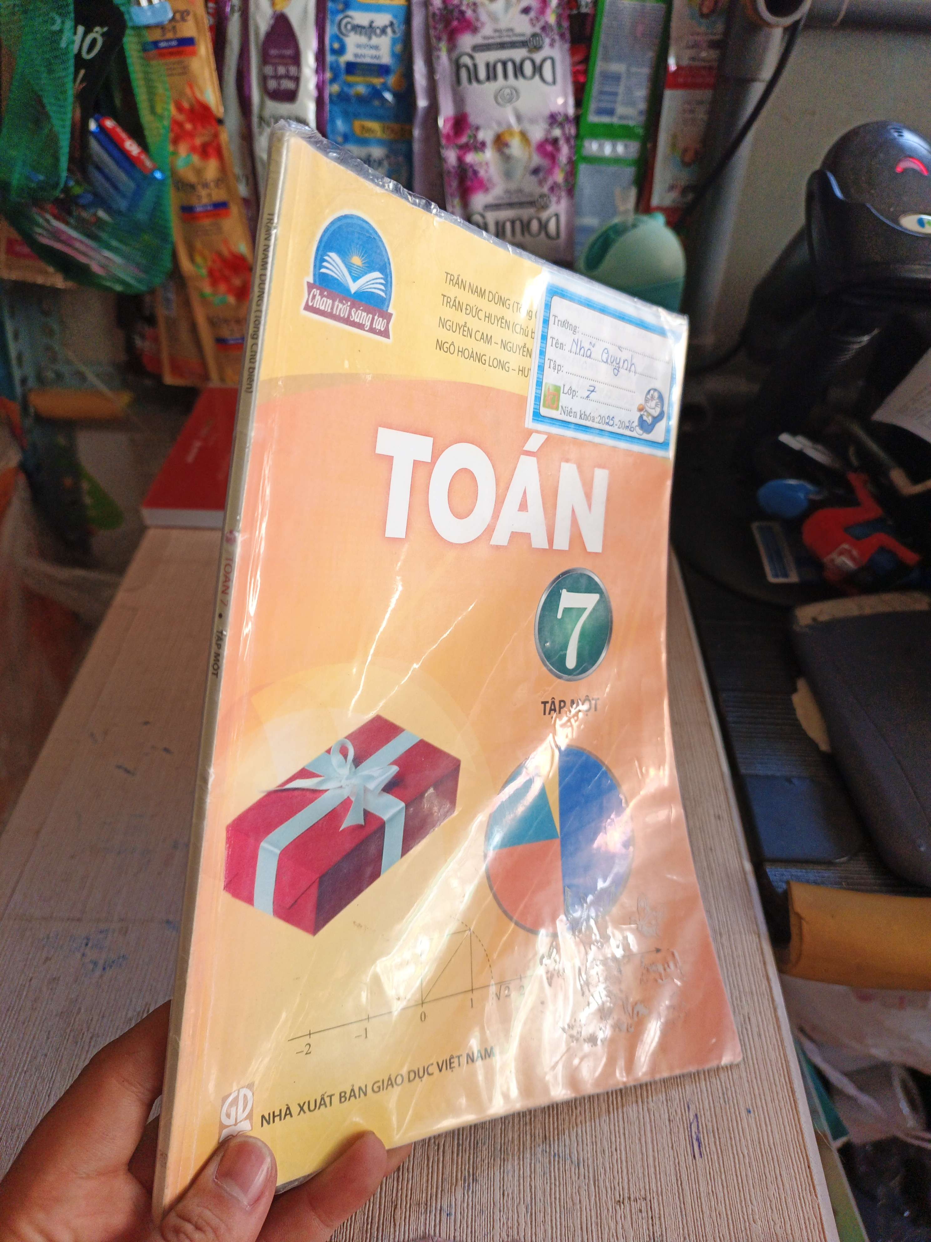 Toán 7 Tập 1 Chân trời sáng tạo (Sách giáo khoa - giáo trình) HLSC
