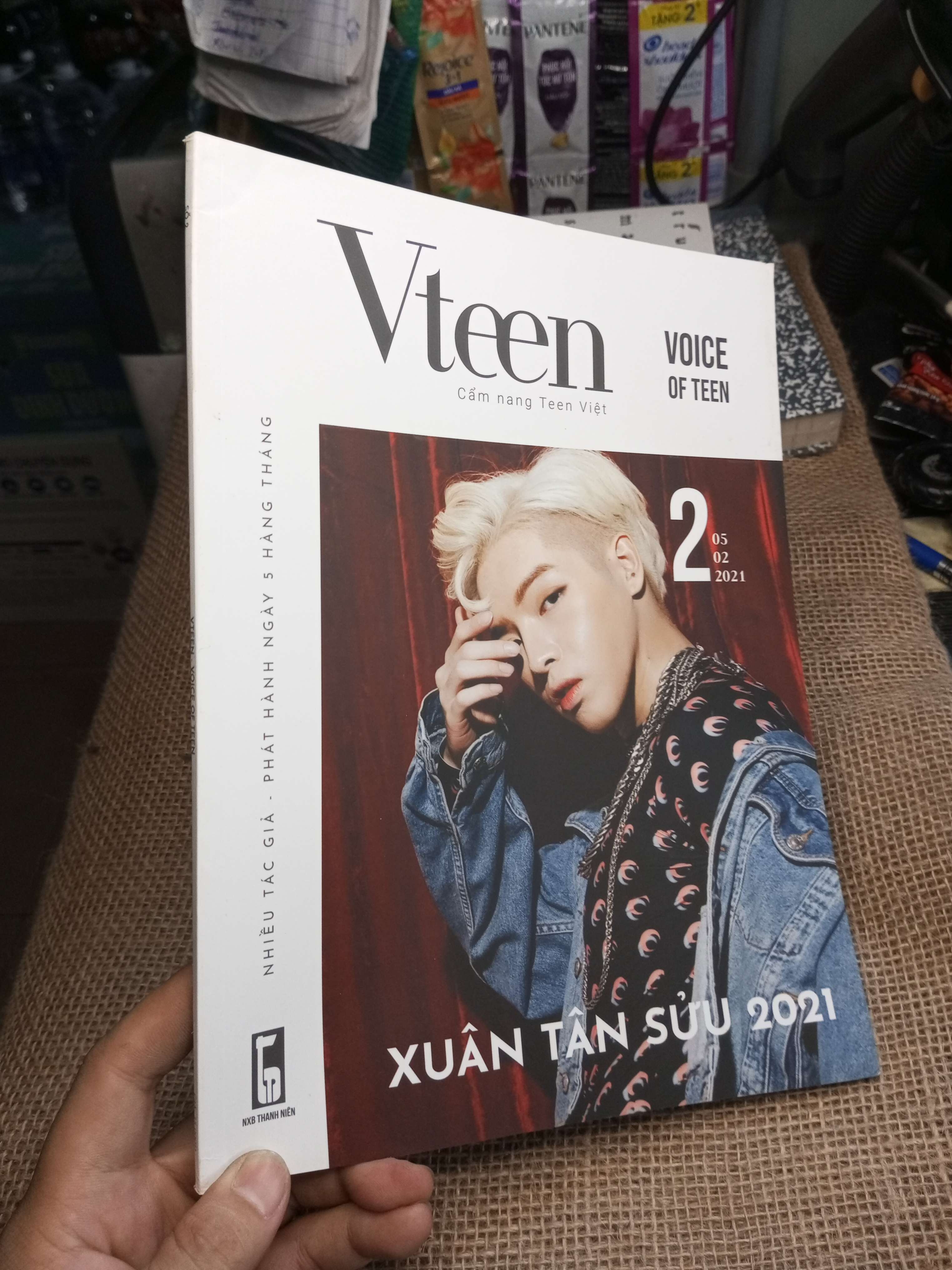 Vteen Cẩm Nang Teen Việt Số 2 - Xuân Tân Sửu 2021 (Tạp chí) HMT