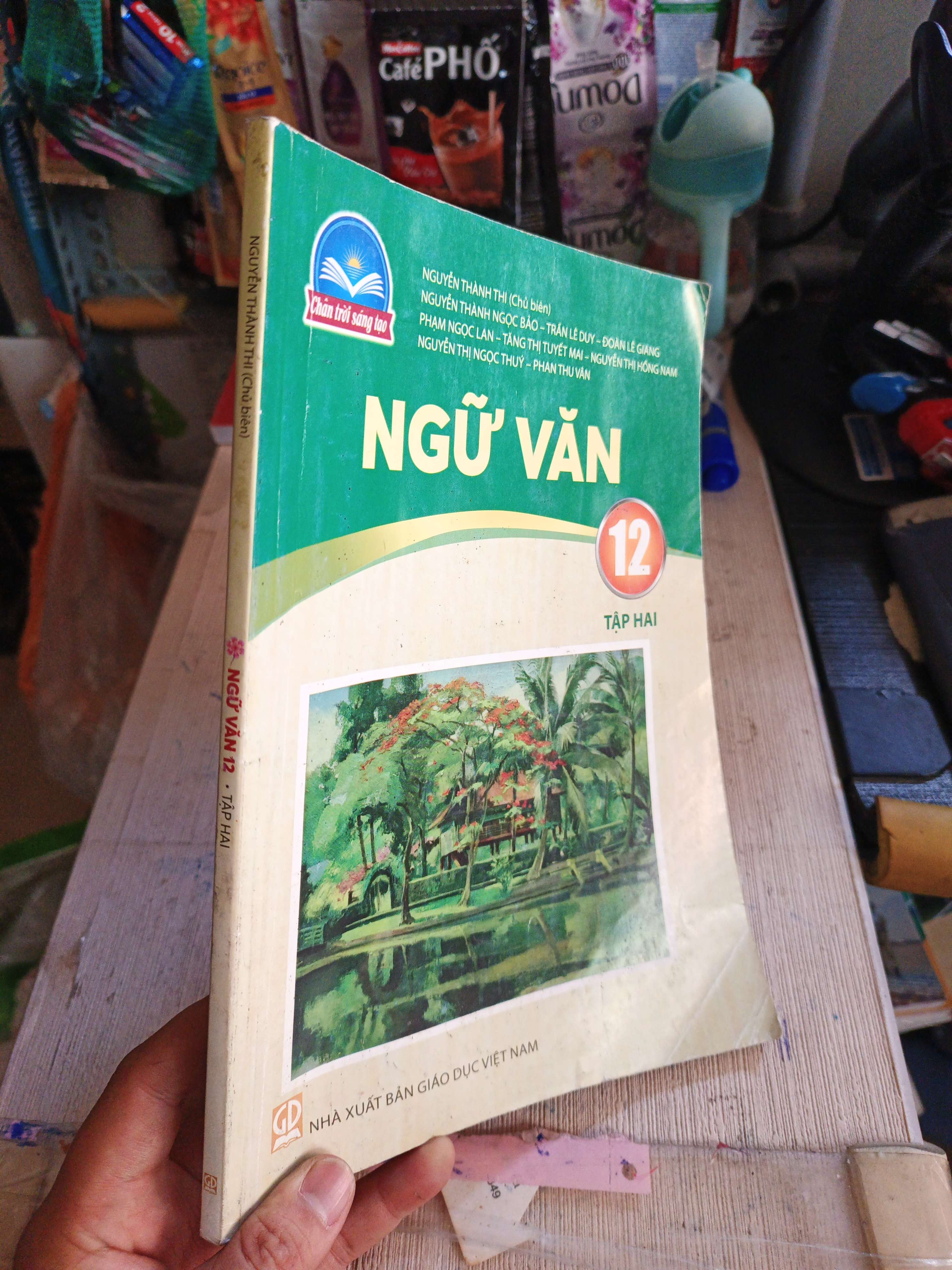 Ngữ Văn 12 - Tập 2 Chân trời sáng tạo (Sách giáo khoa - giáo trình) HLSC