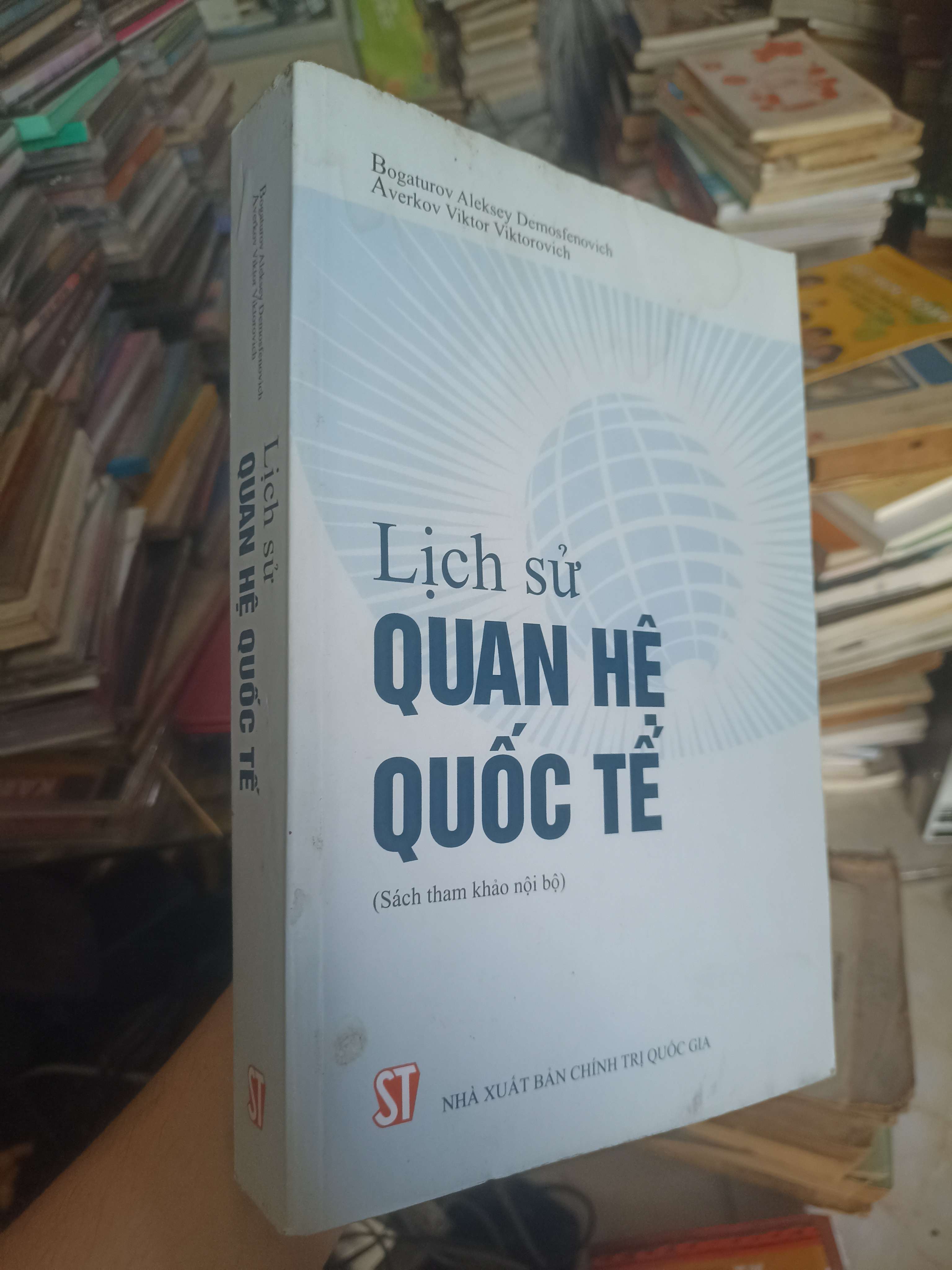 Lịch sử quan hệ quốc tế - Bogaturov Aleksey Demosfenovich & Averkov Viktor Viktorovich 2016 (Giáo trình đại học - cao đẳng) KSX