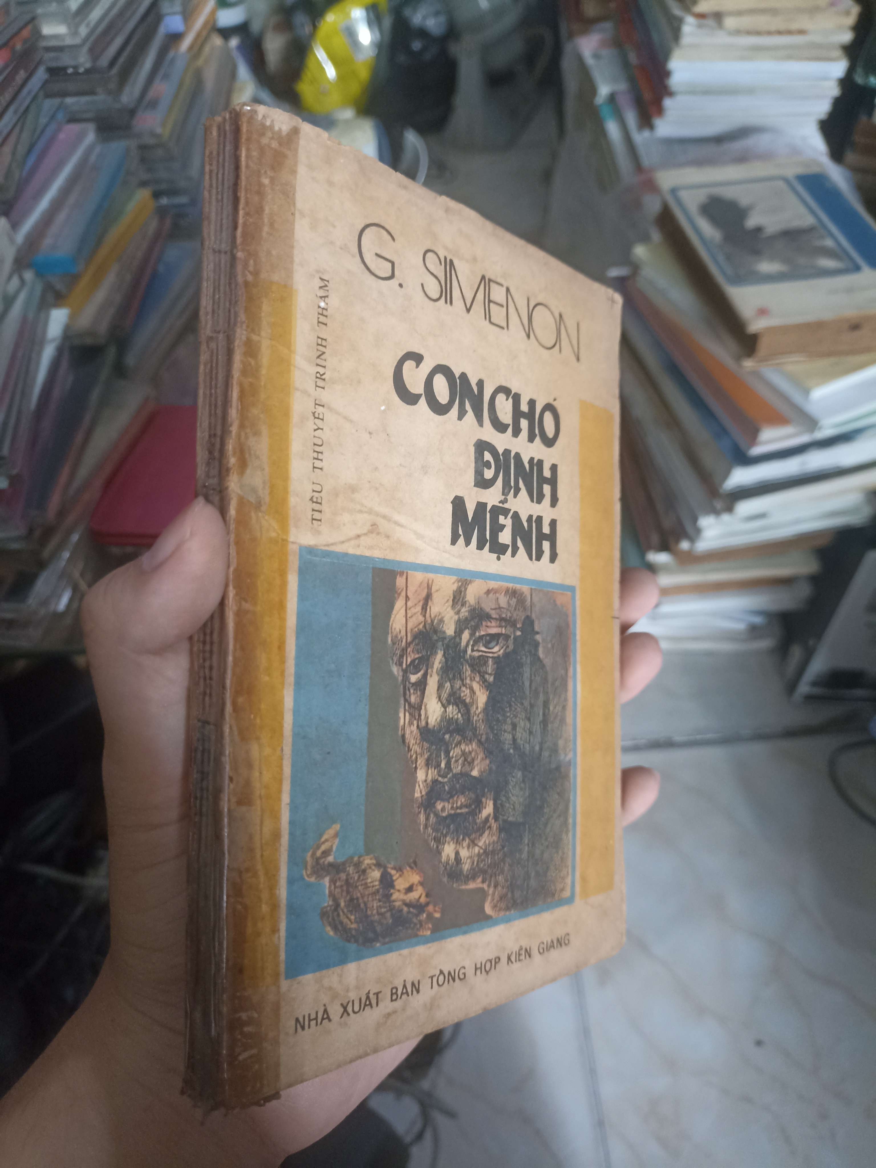 Con chó định mệnh - G. Simenon 1987 (Tiểu Thuyết) KSX