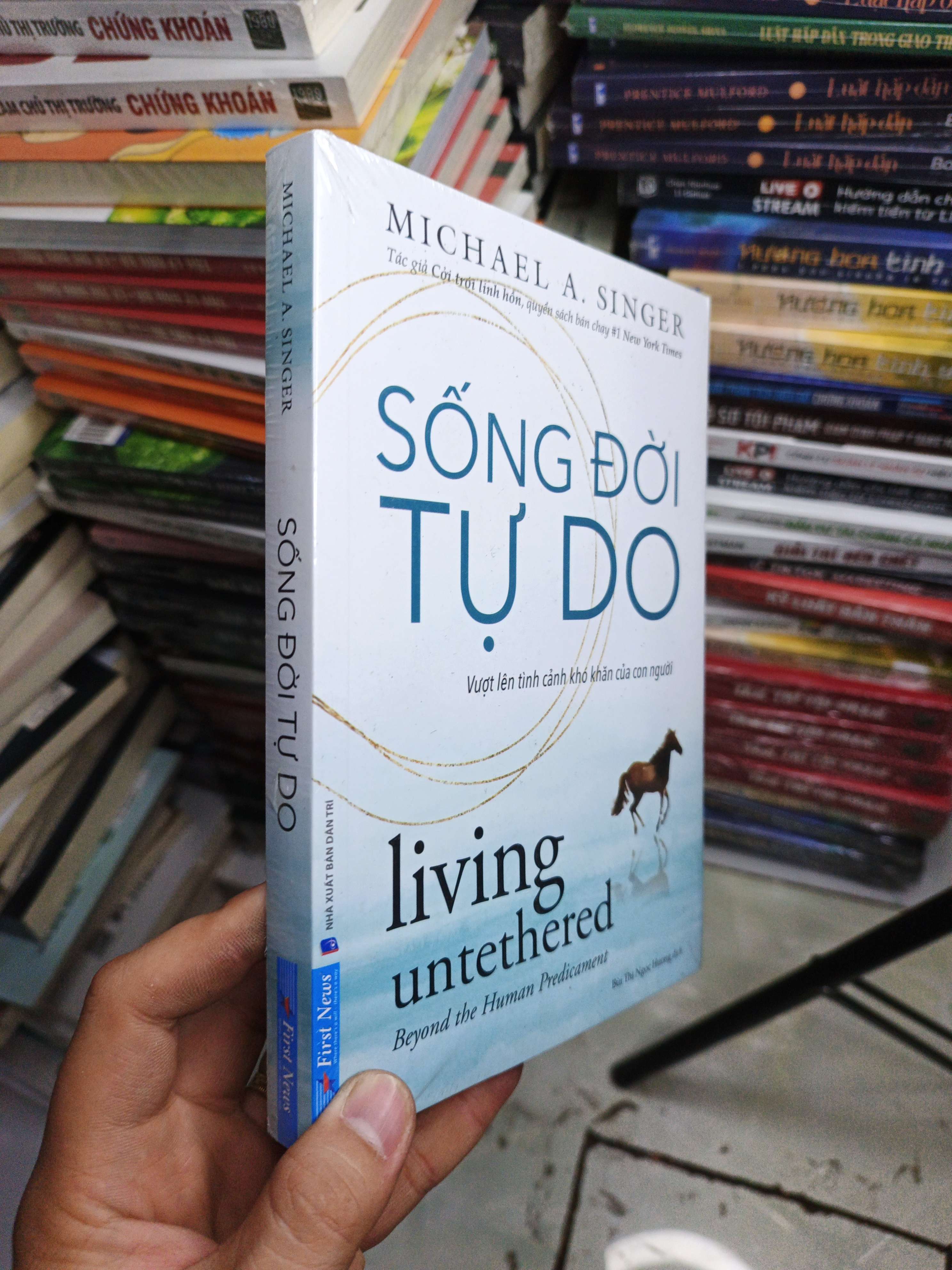 Sống Đời Tự Do - Michael A. Singer mới 100% (Sách văn học) NENA